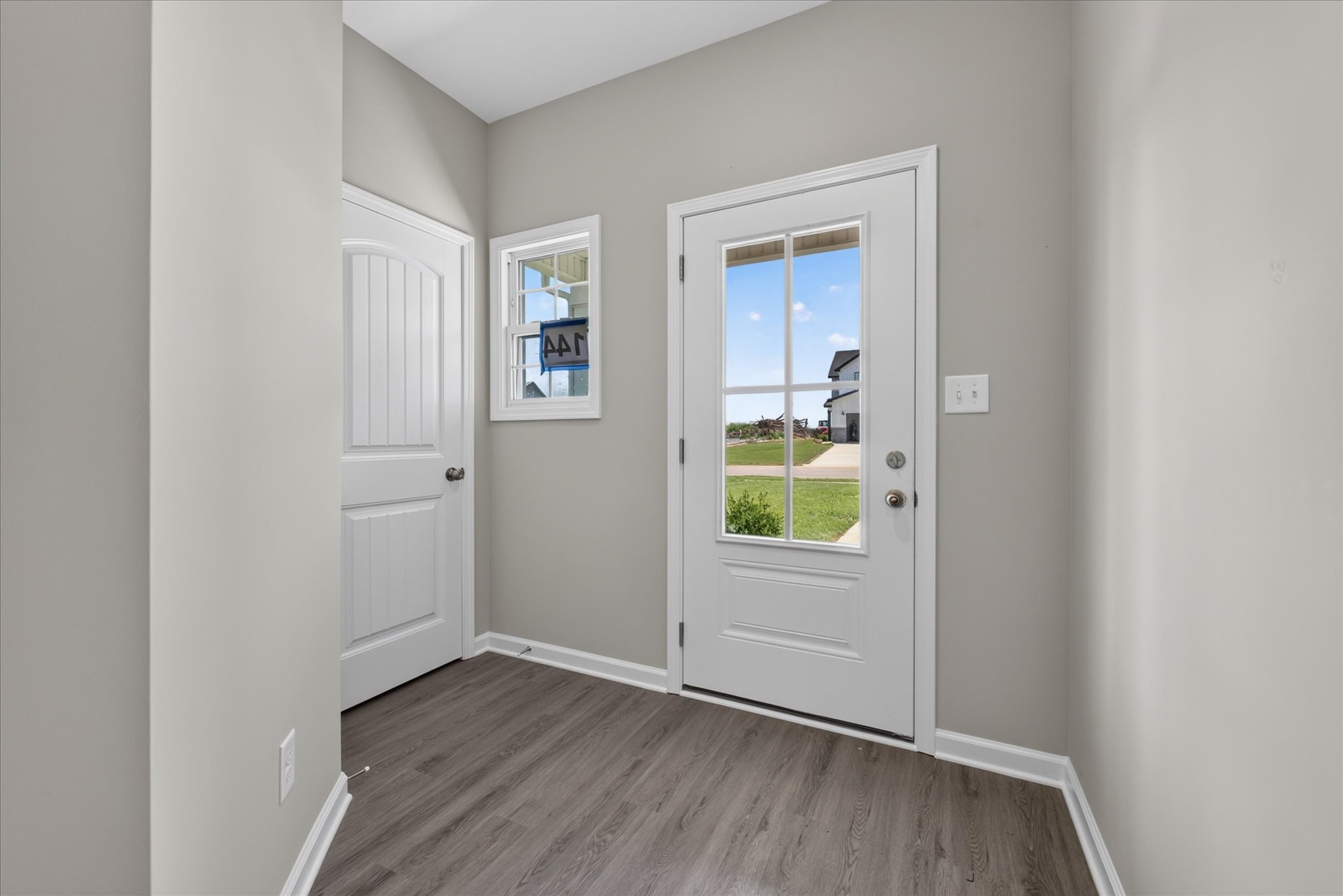 2696 Brewster Dr