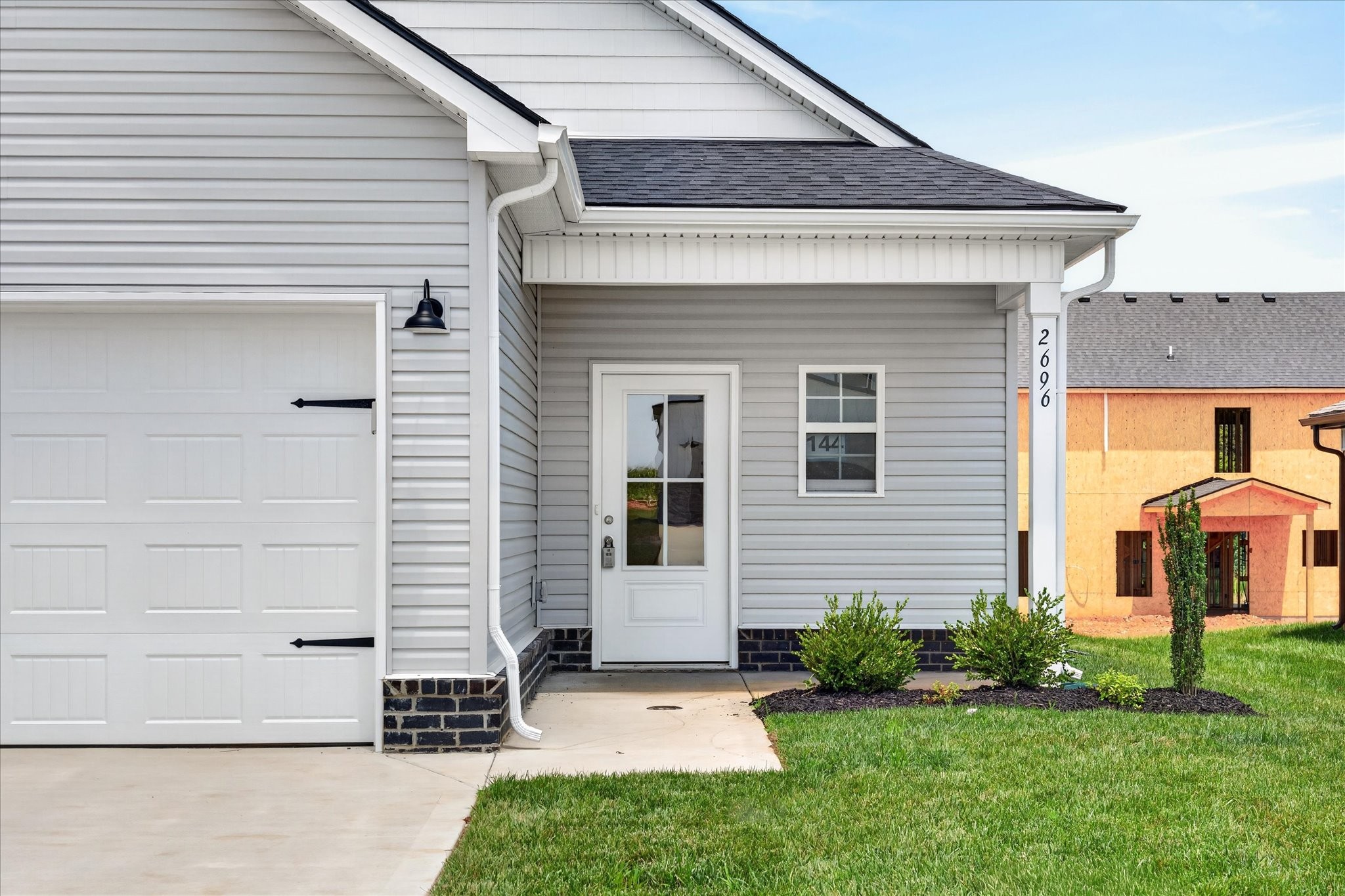 2696 Brewster Dr
