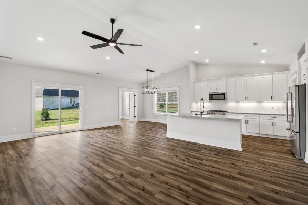 385 Springbrook Blvd