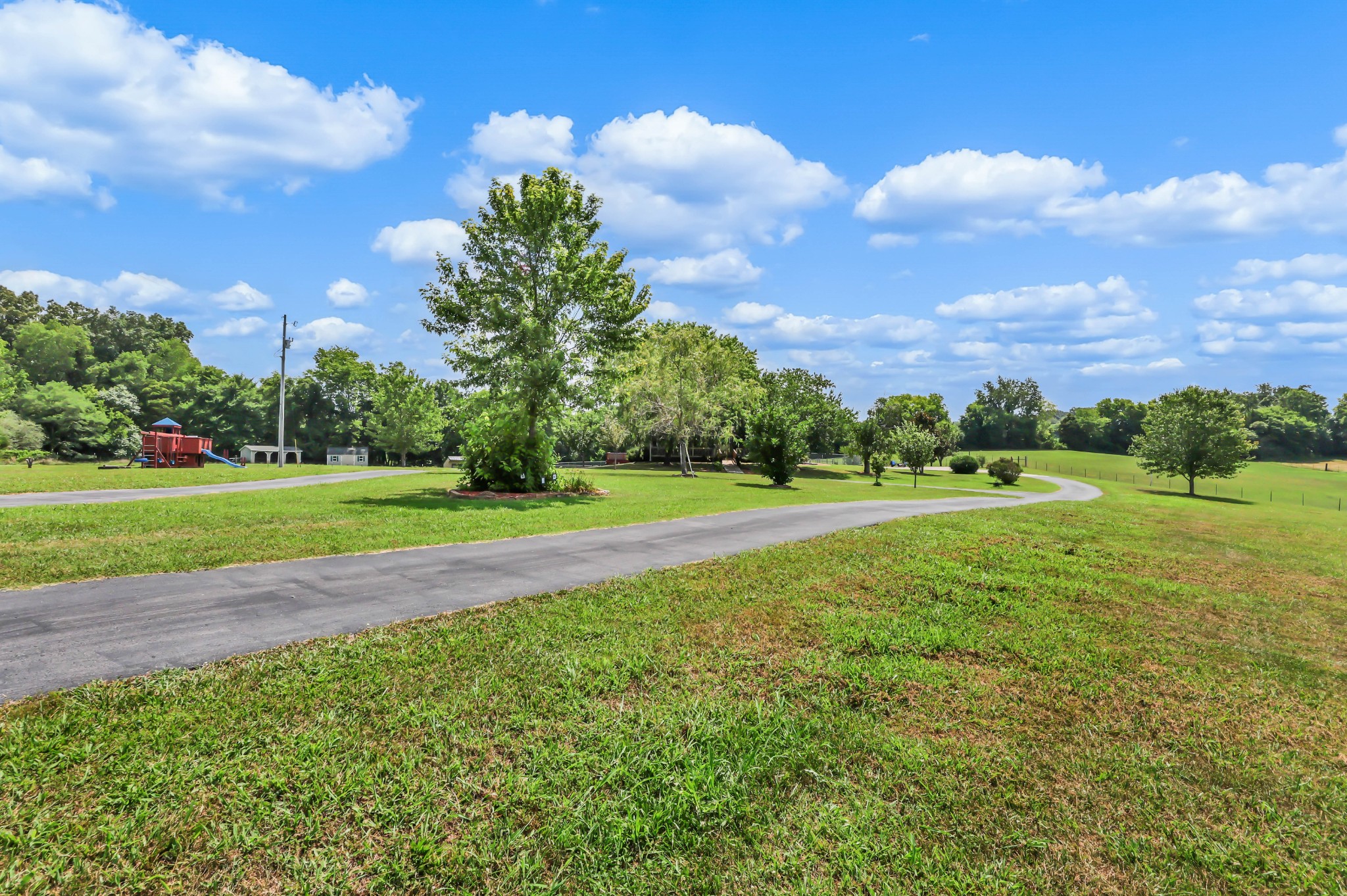 2960 Old Clarksville Spgfld Rd