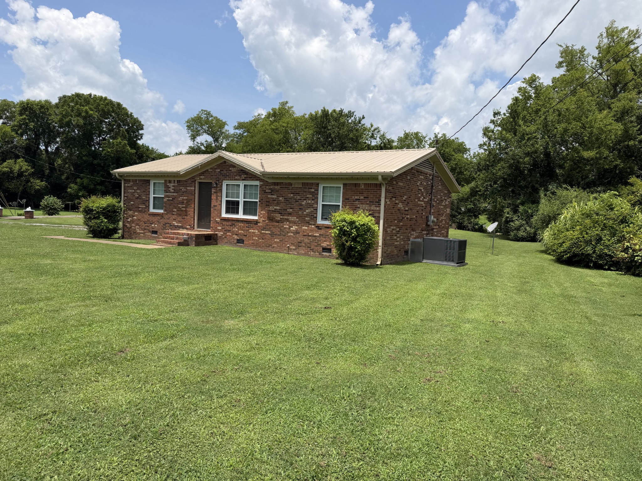 1365 Meadowbrook Dr