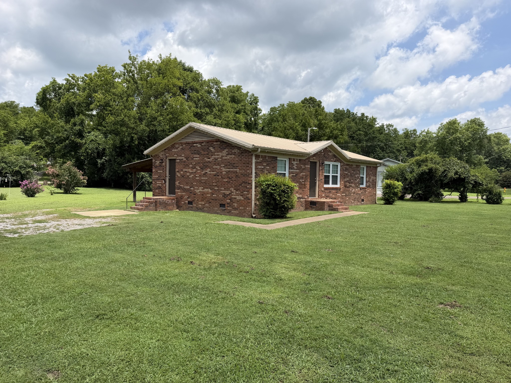 1365 Meadowbrook Dr