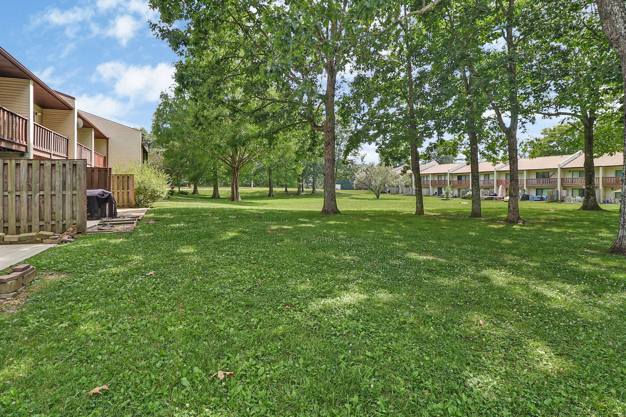 12 Wilshire Heights Dr