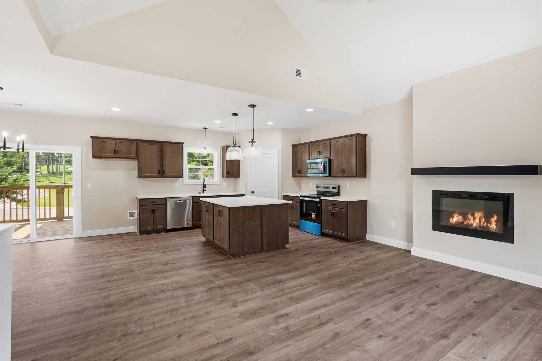 1205 Buckingham Place