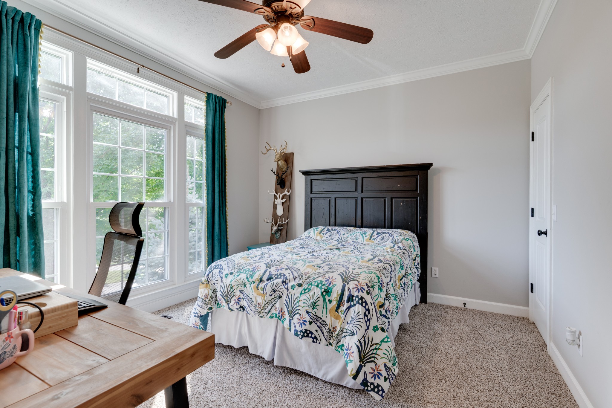136 Ballentrae Dr