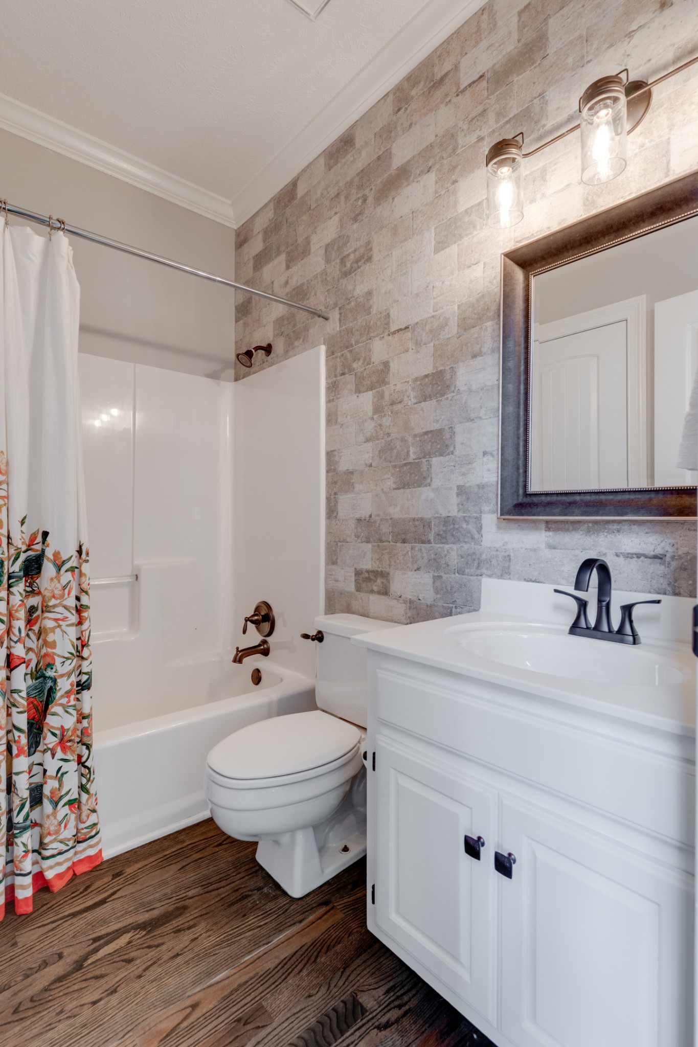 136 Ballentrae Dr