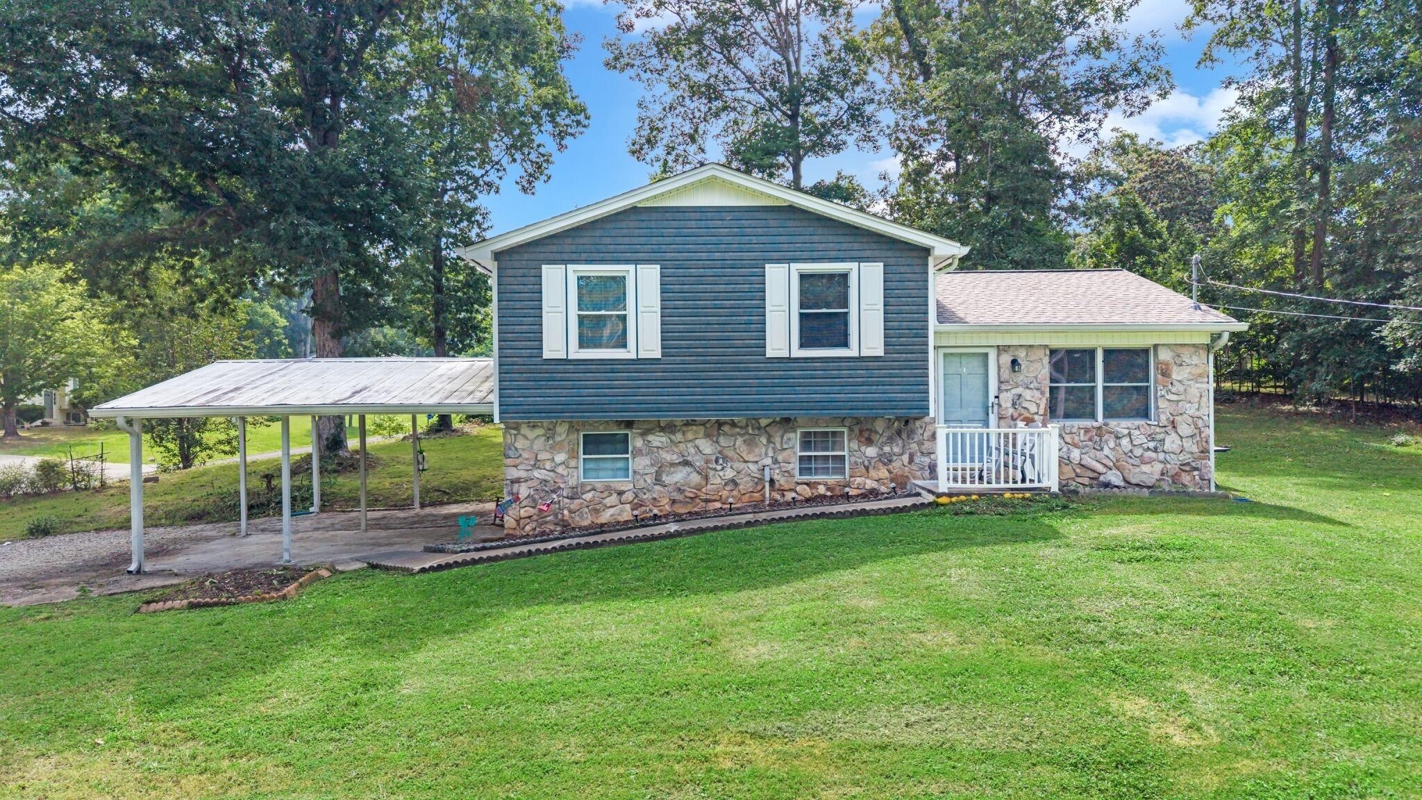 442 Corvin Road, NE