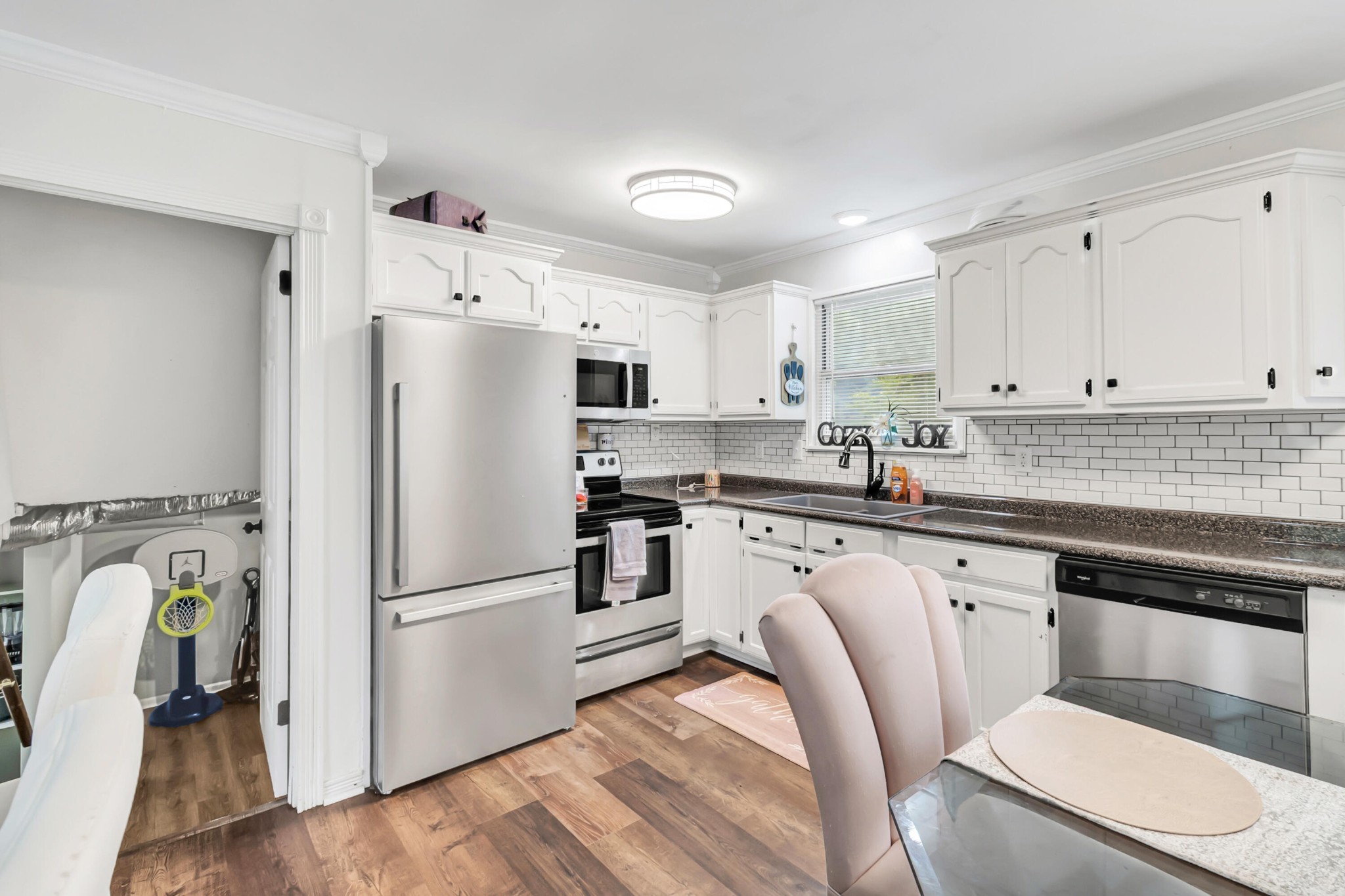 442 Corvin Road, NE