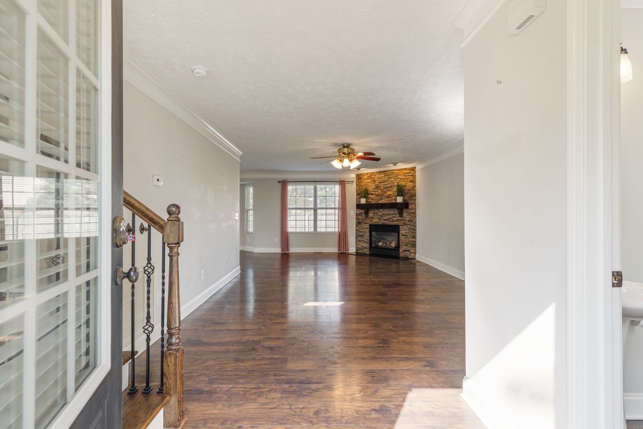 2290 Hayward Ln