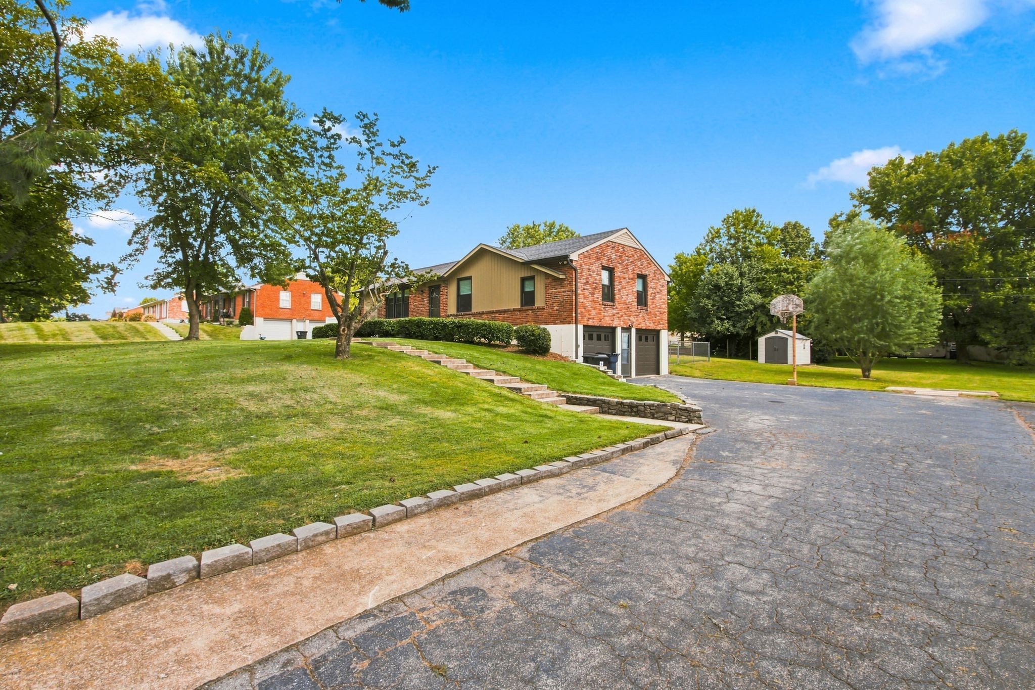 4009 Knud Dr