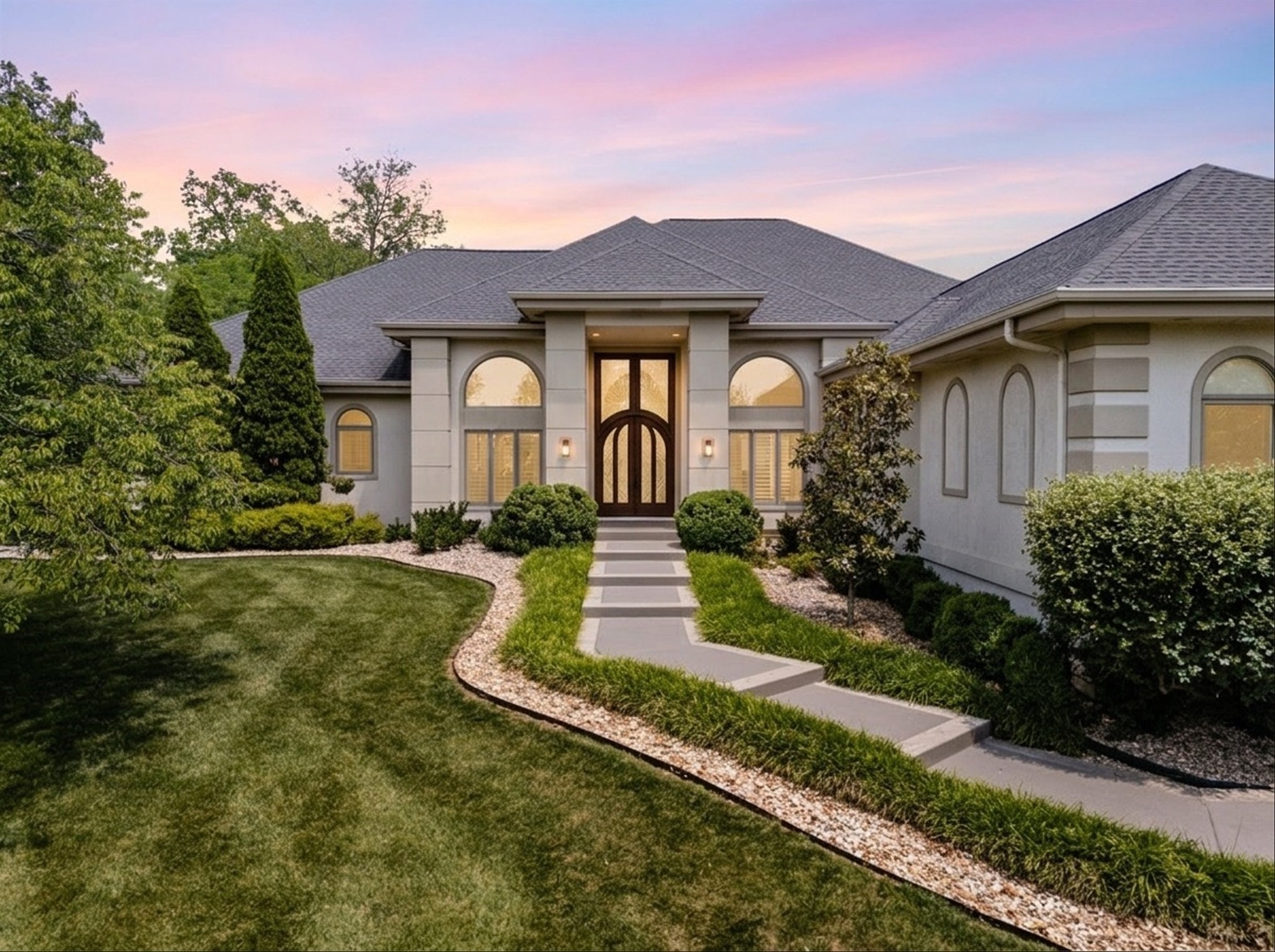 720 Valhalla Ln