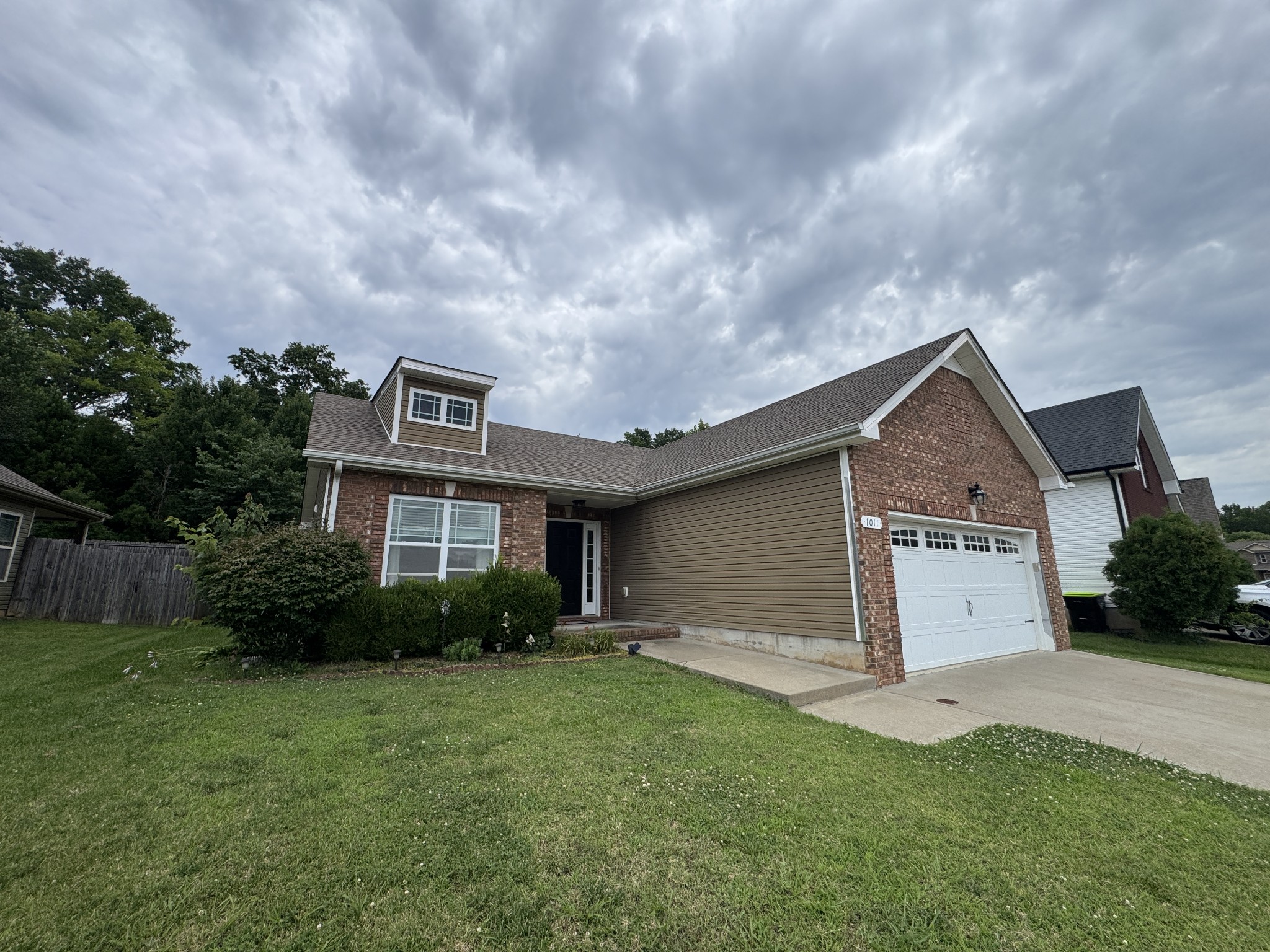 1011 Orchard Hills Dr