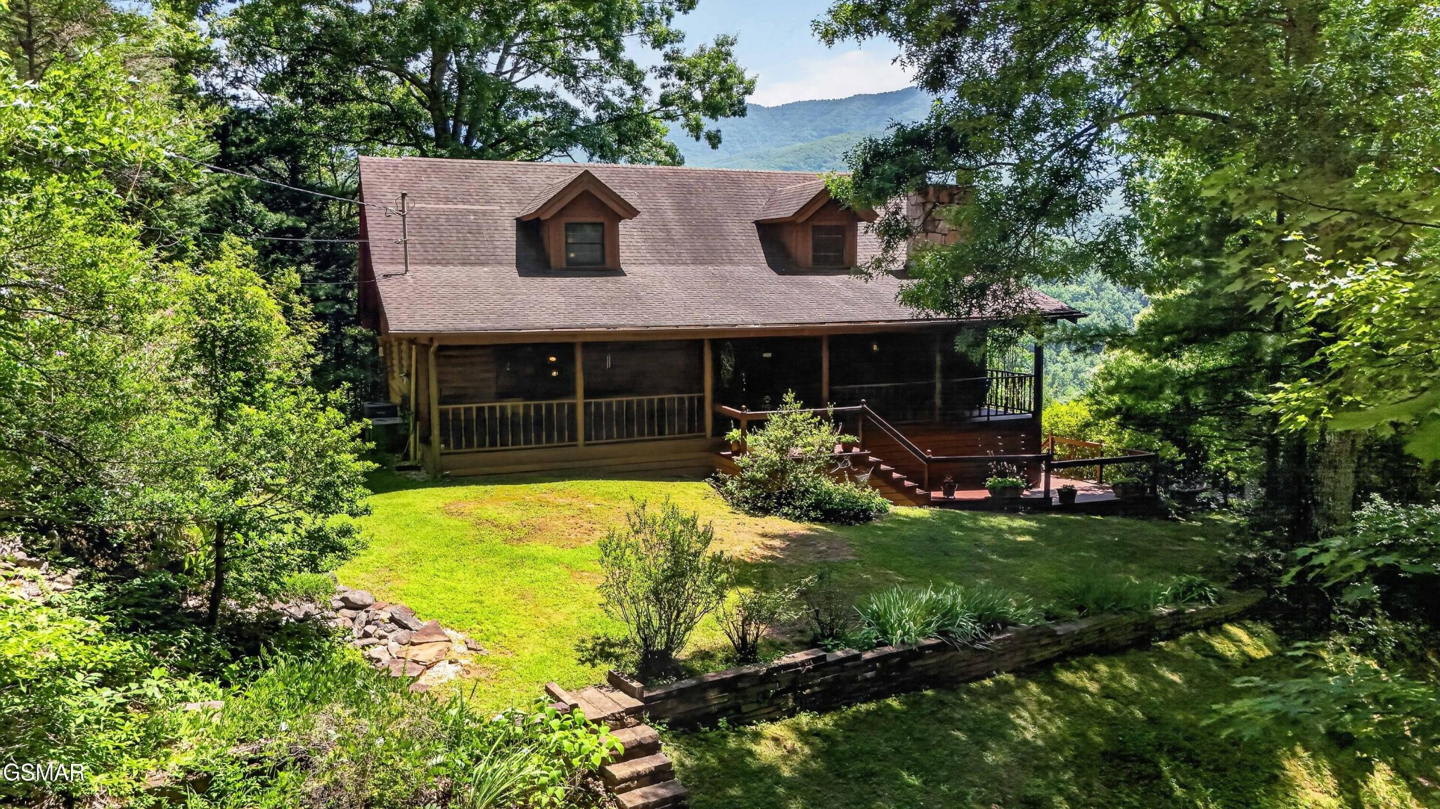 549 Geneva Lane