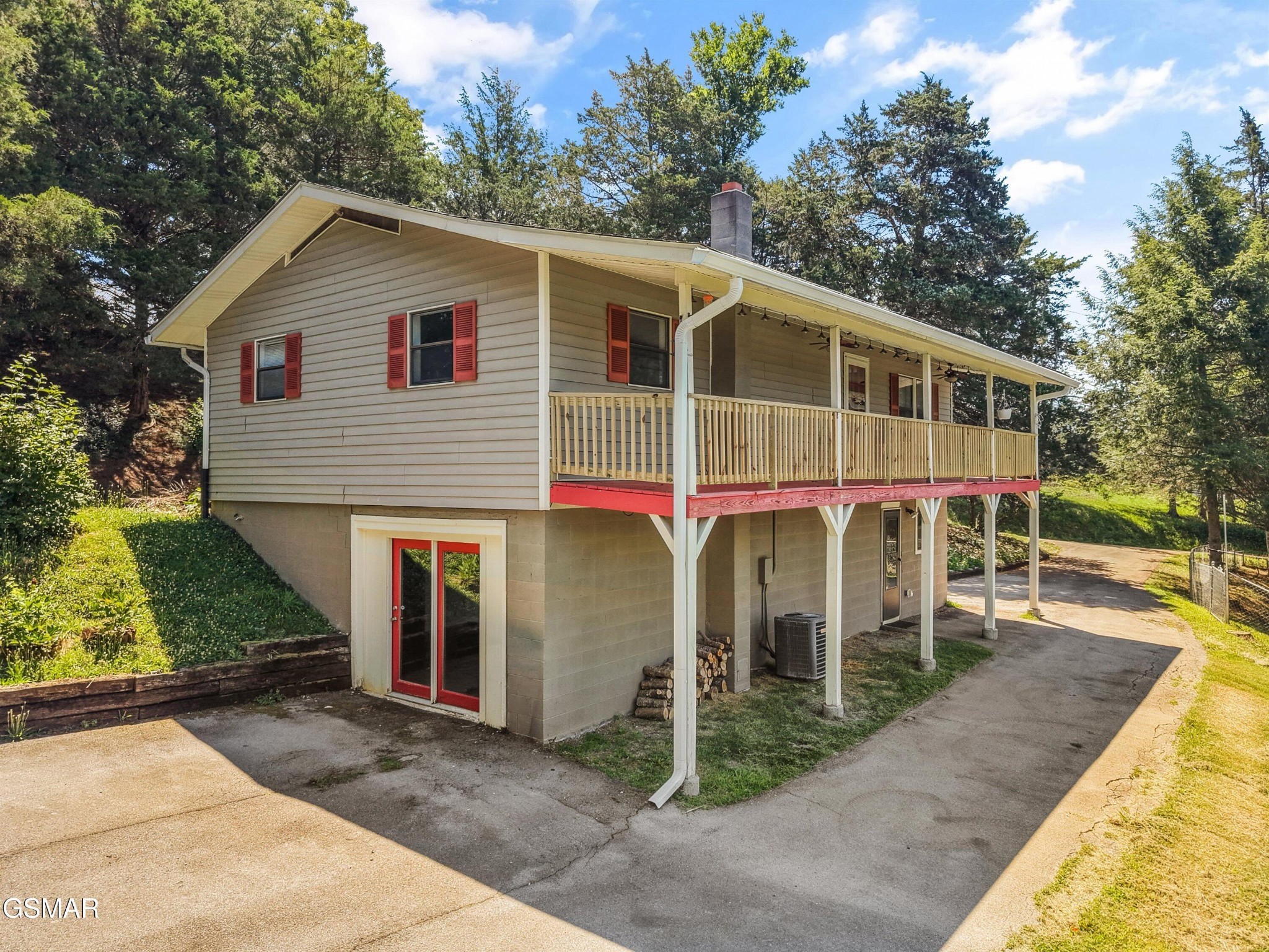1420 Twin Oaks Road