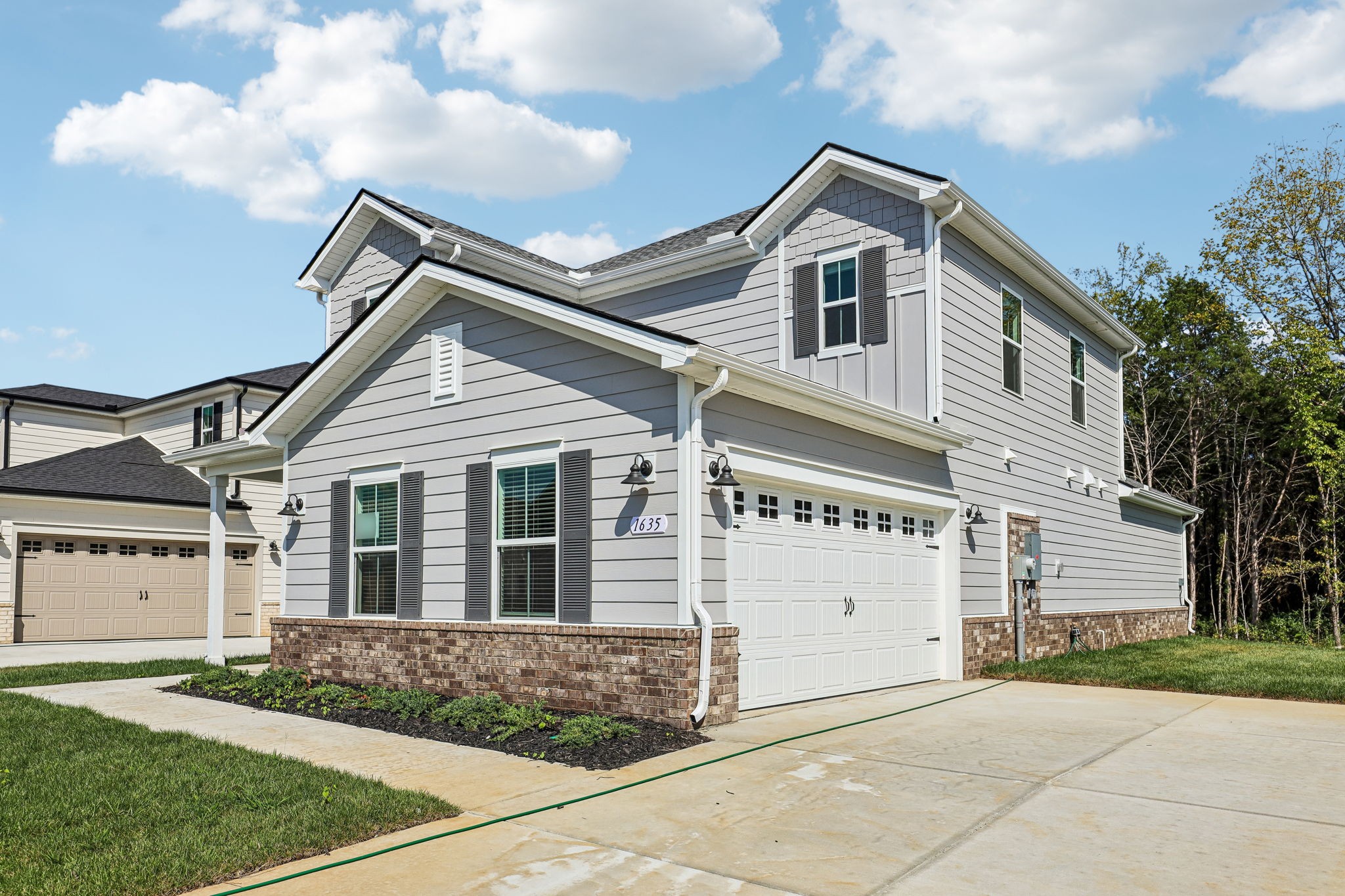 1635 Garnet Way