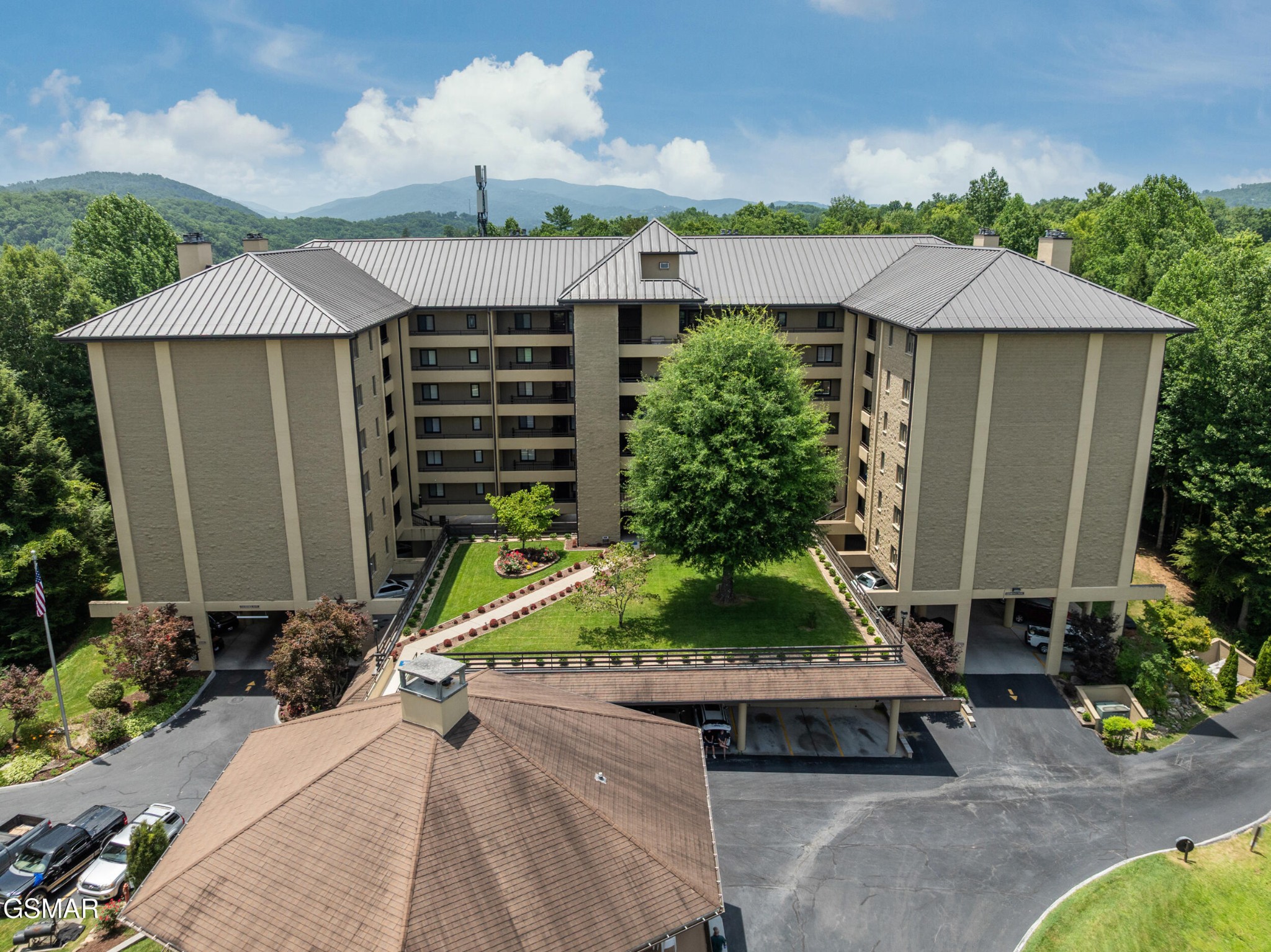 1704 Hidden Hills Road