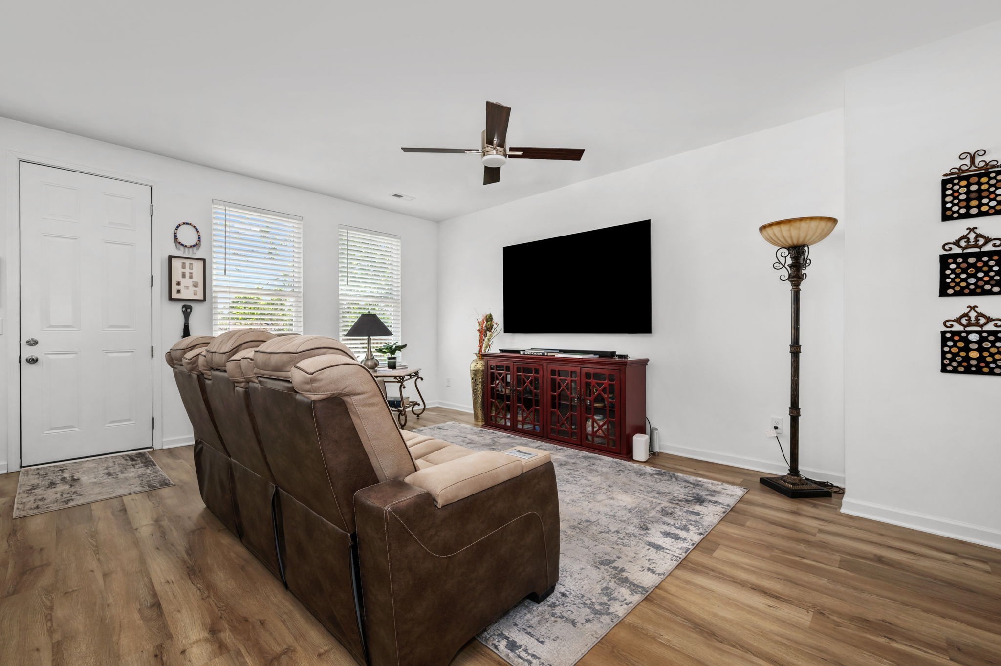 2656 Lakevilla Dr