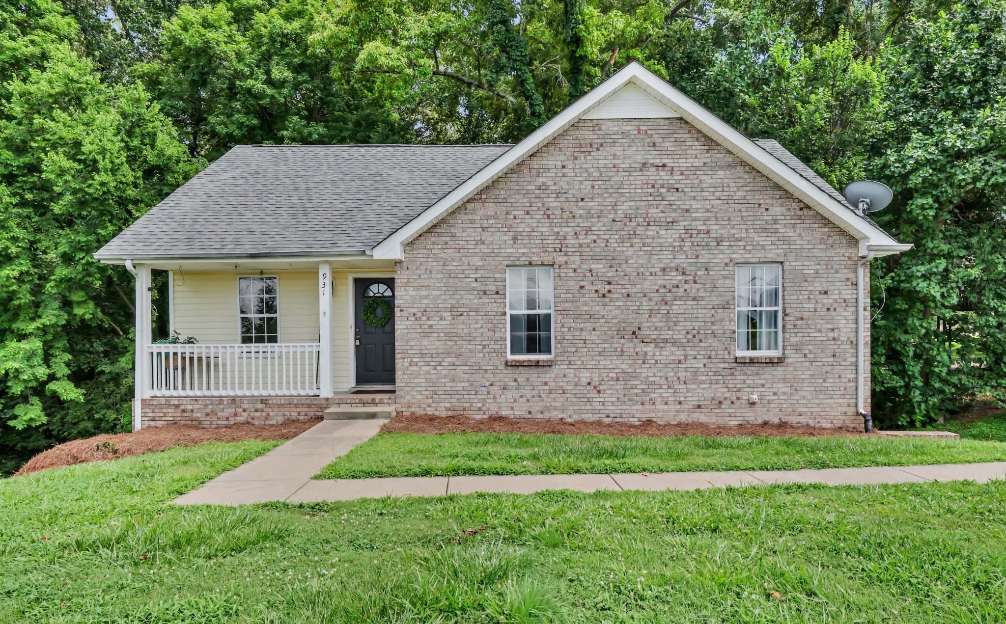 931 Drum Ln