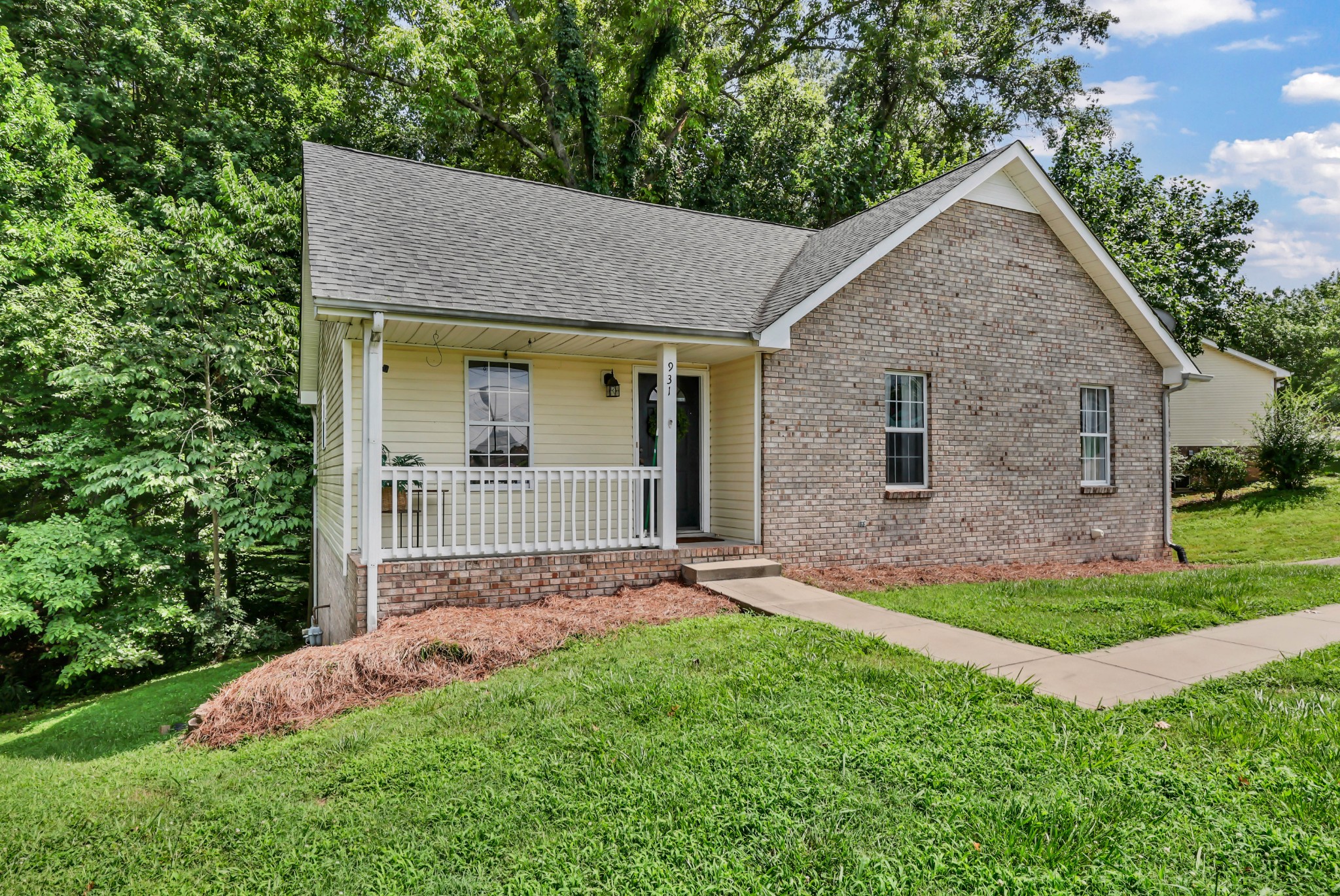 931 Drum Ln