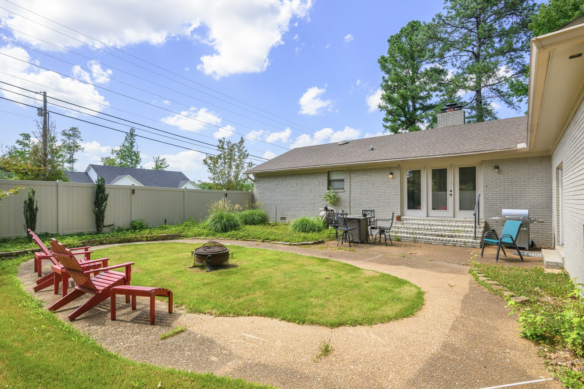 418 Deerwood Ln