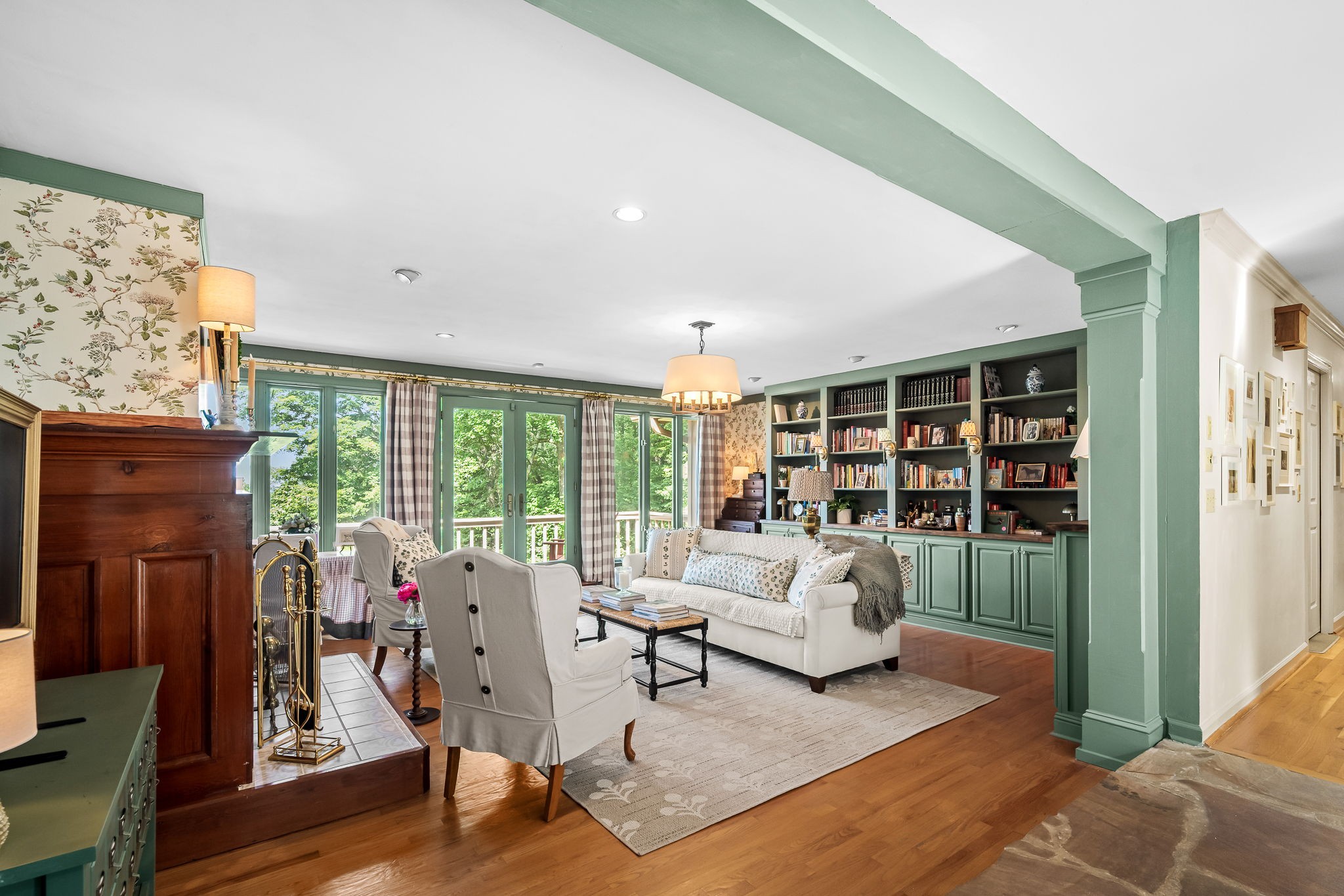 569 Haynes Rd