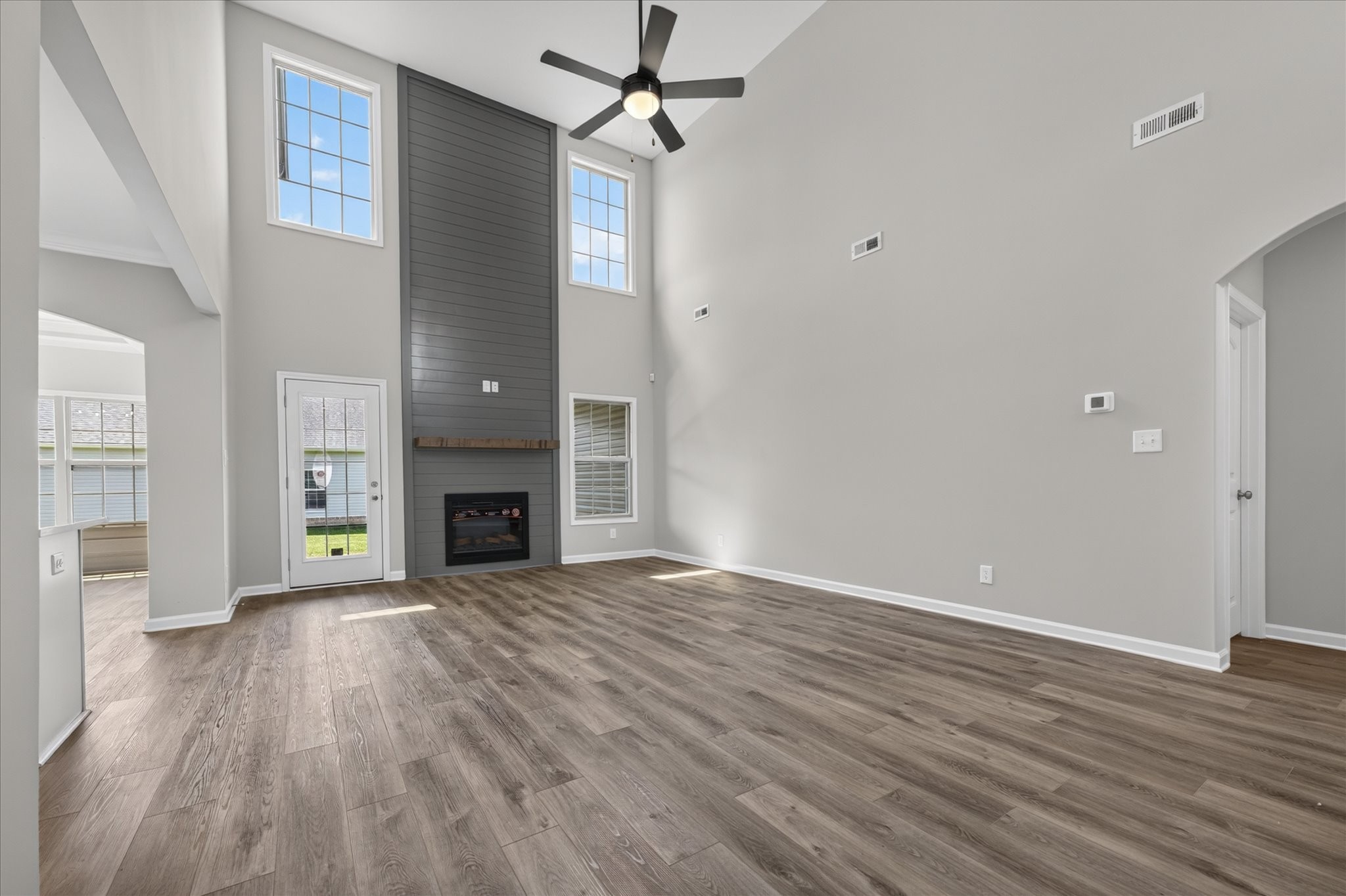 734 Shoemaker Ln