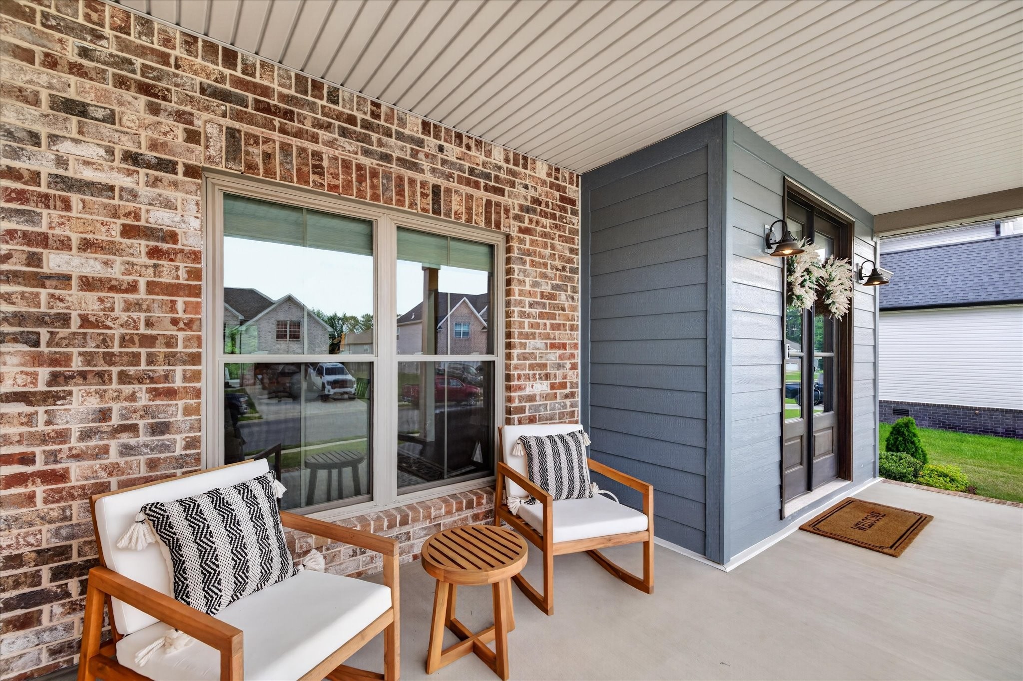 580 Bowden Dr
