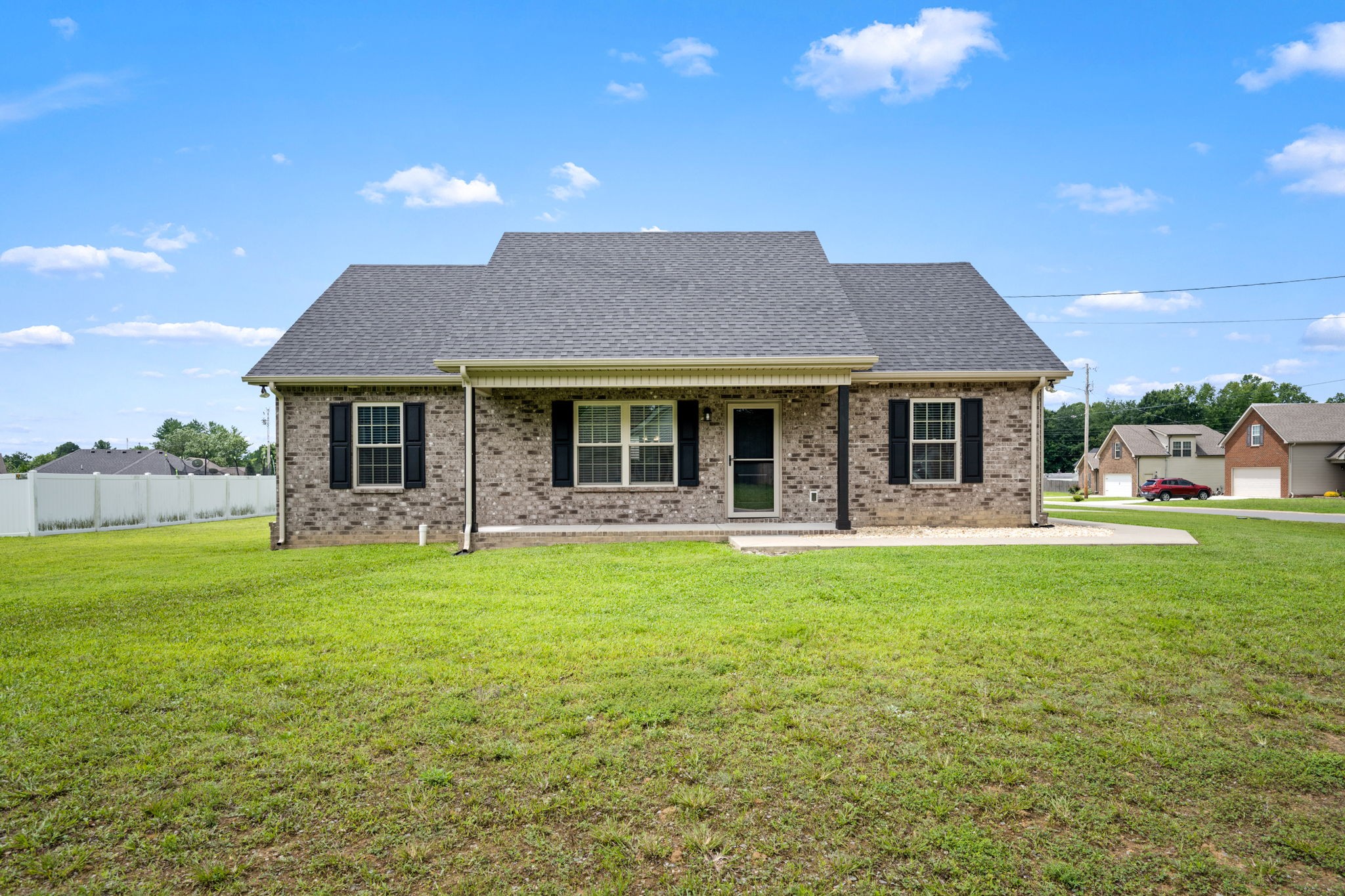 168 Grace Ct