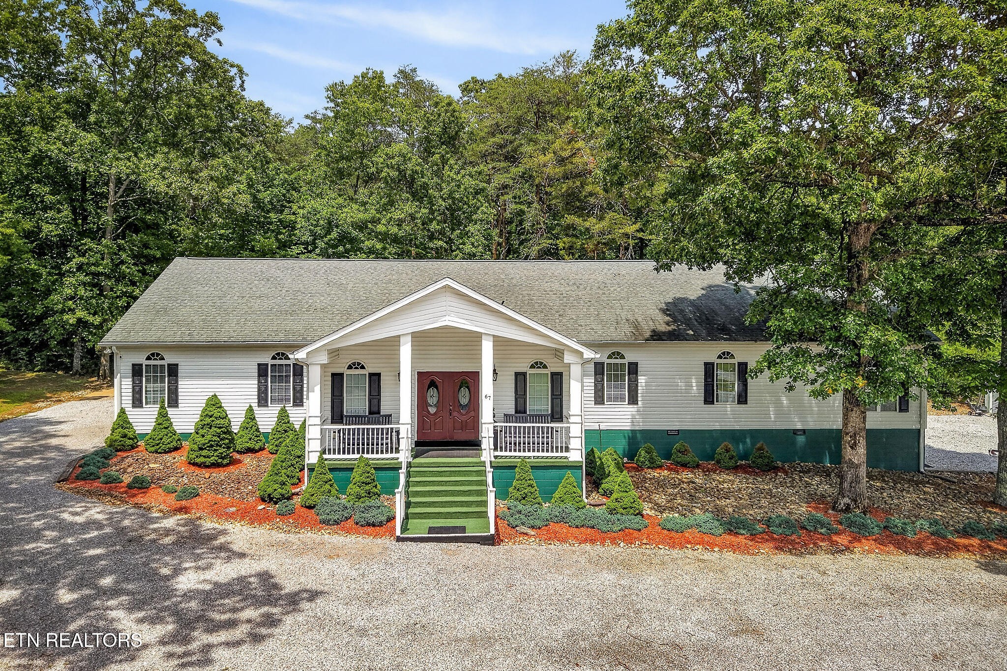 67 Woodlands Court