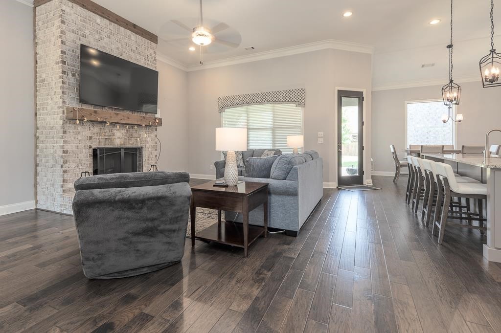 460 SAUNDERS CREEK CIR