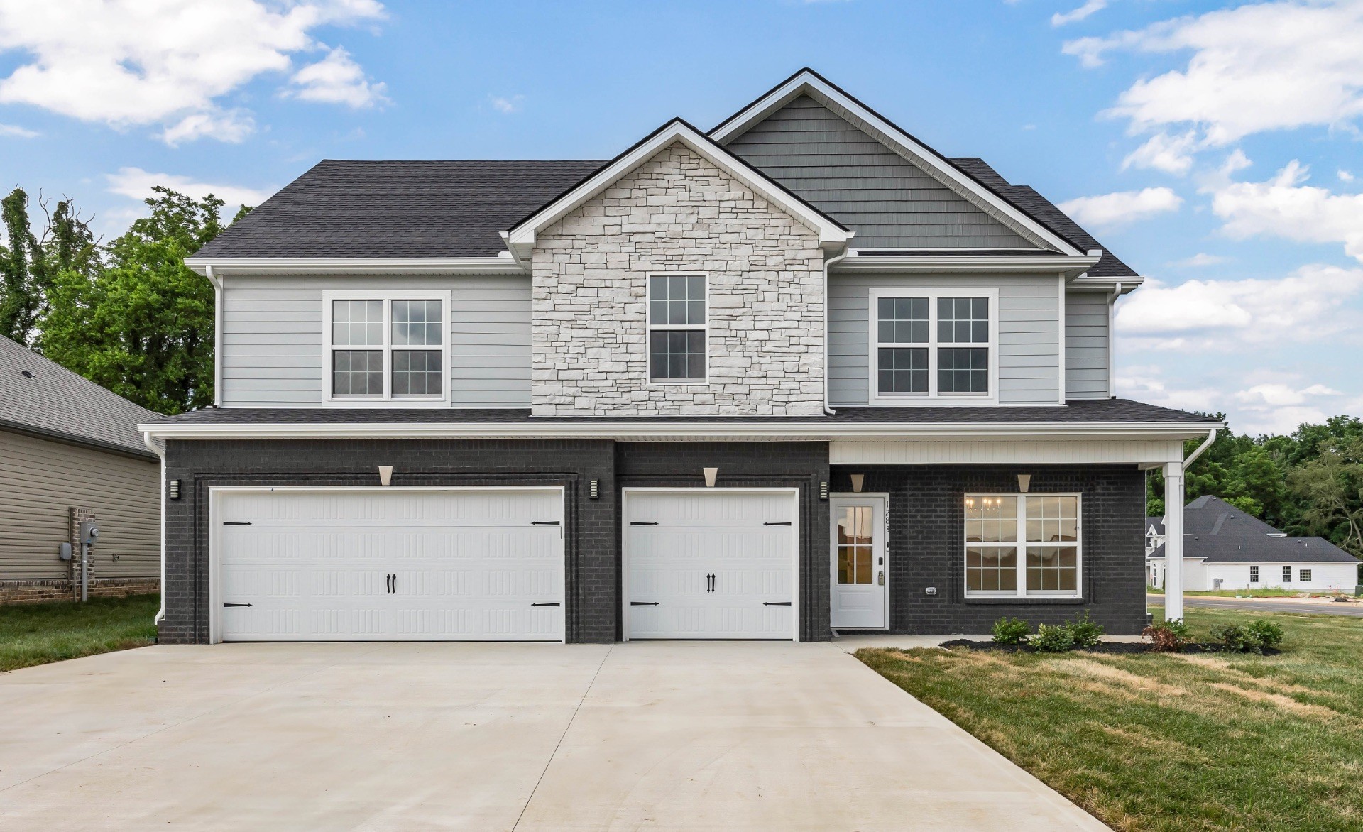 657 Woodrush Dr