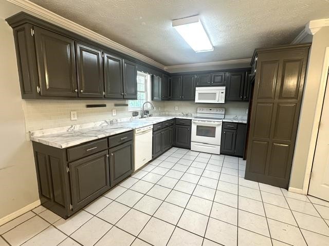 50 BOBBIE ANN DR
