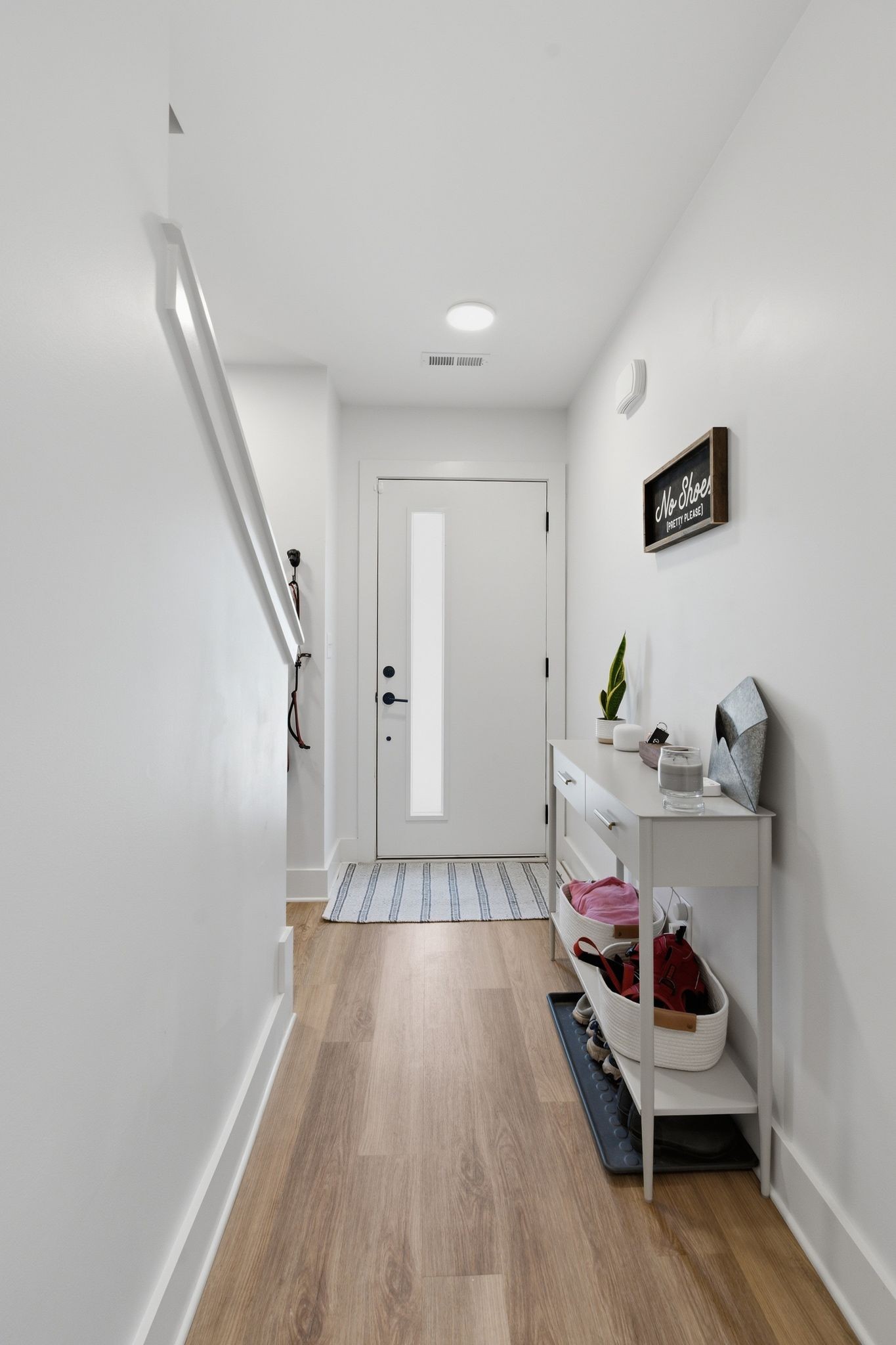 700 N DuPont Ave