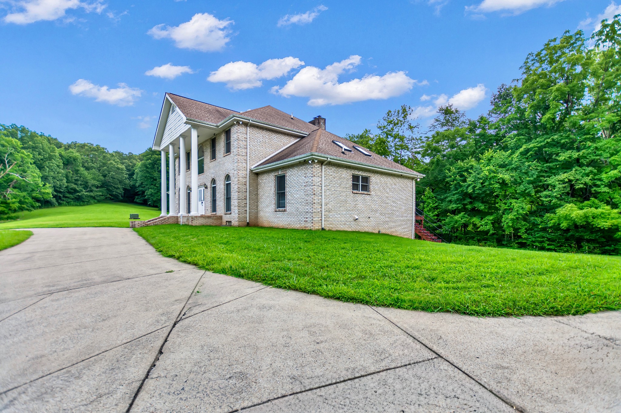1400 Slaydenwood Rd