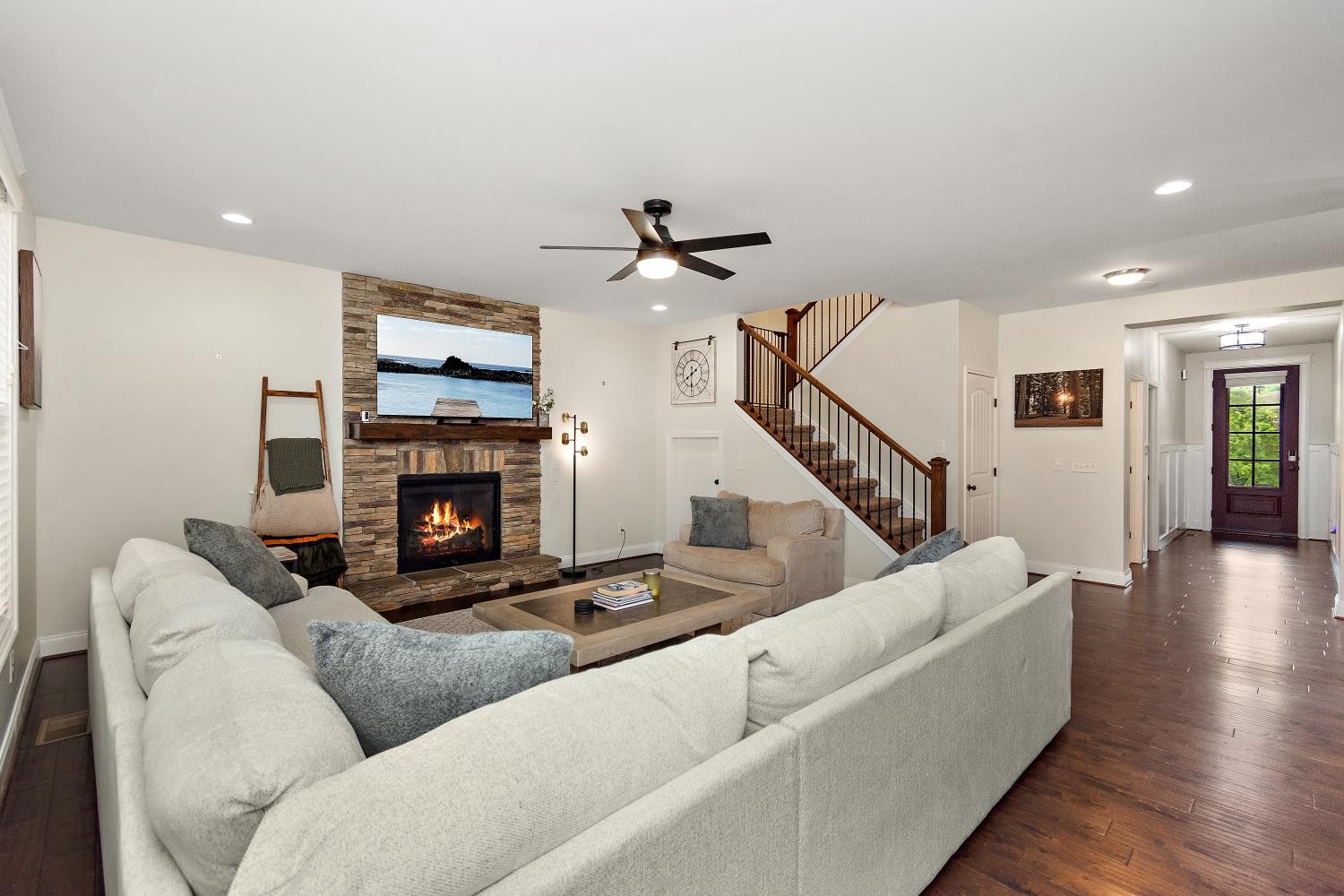 2549 Hessey Pass