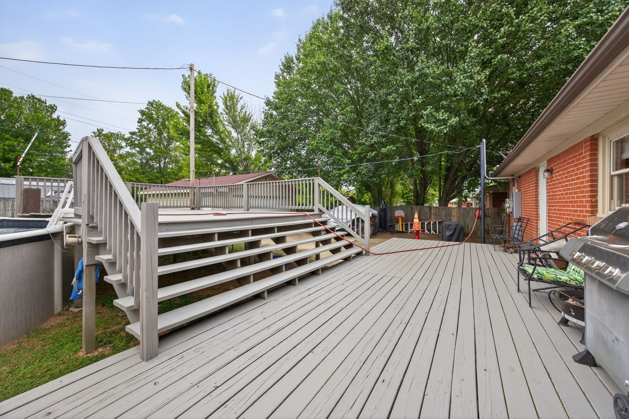 521 Thomas Ave
