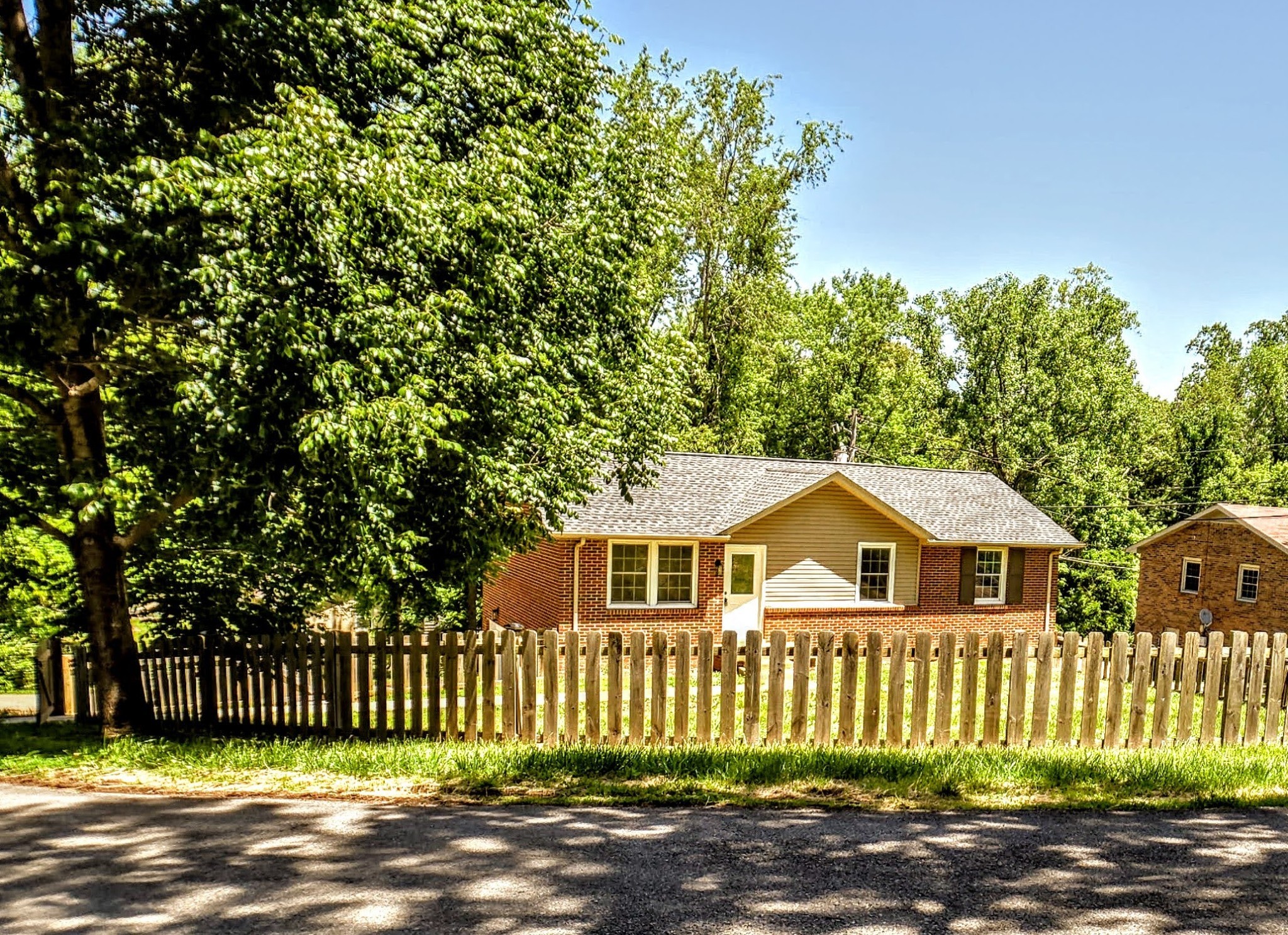 2051 Shelby Dr