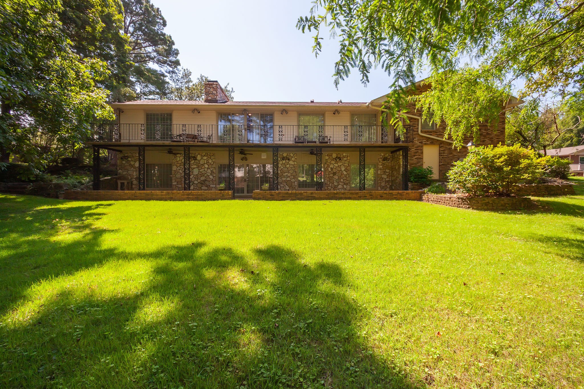 215 Eastern Shores Dr