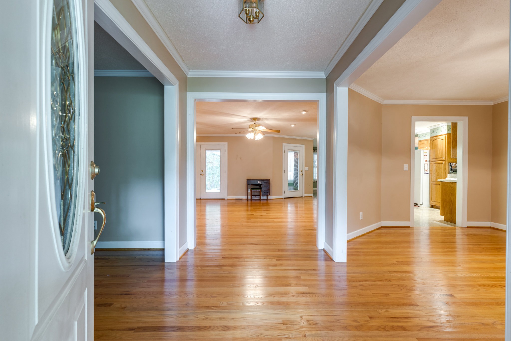 106 Parkwood Ln