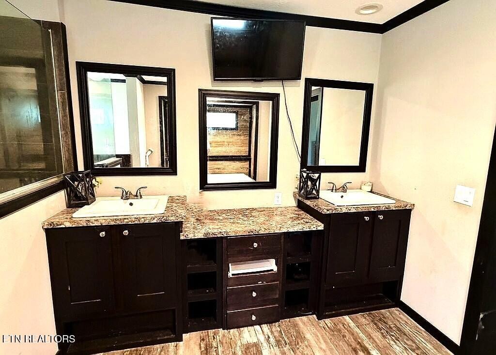1329 Shady Lane