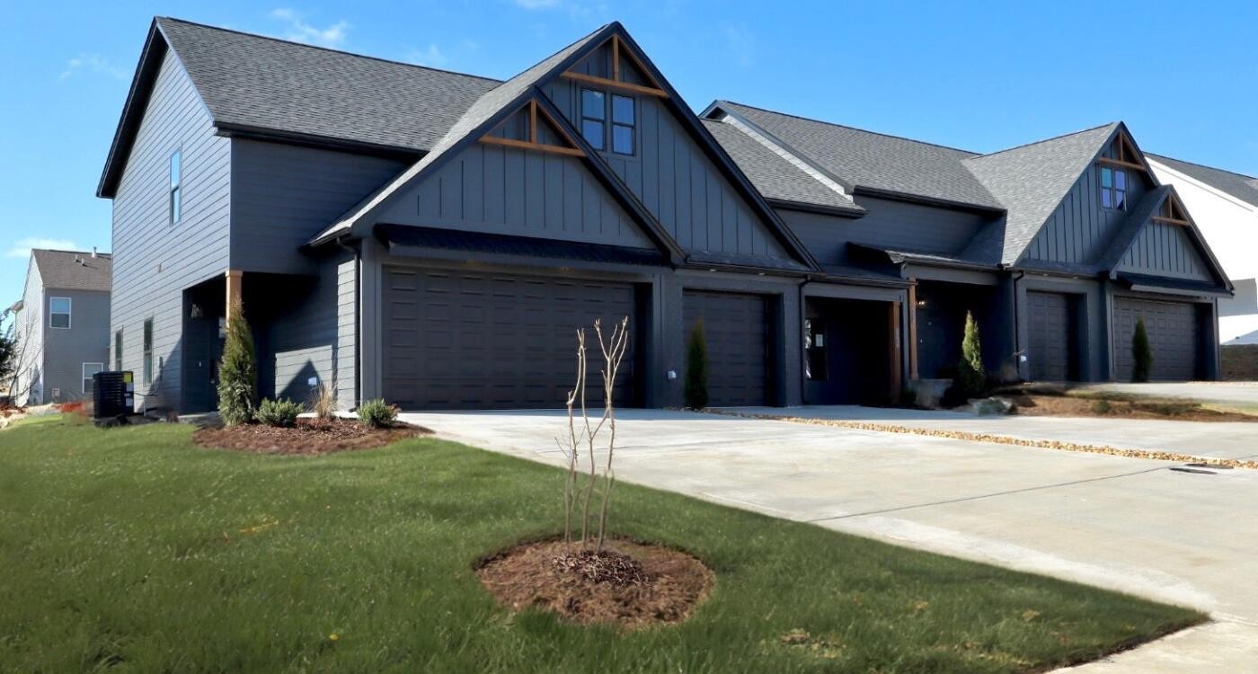 3232 Green Turtle Lane, NE
