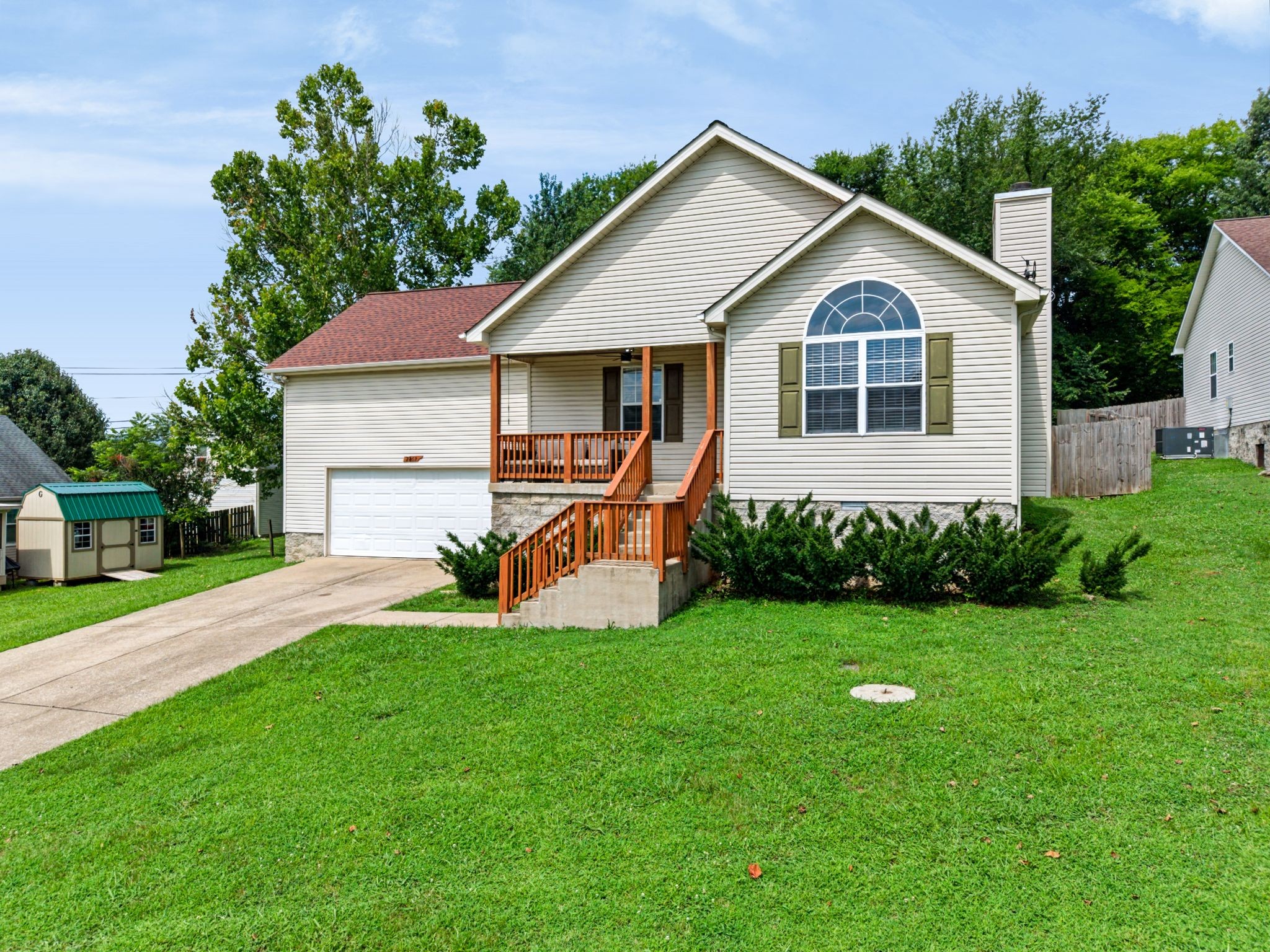2862 Spring Meade Blvd