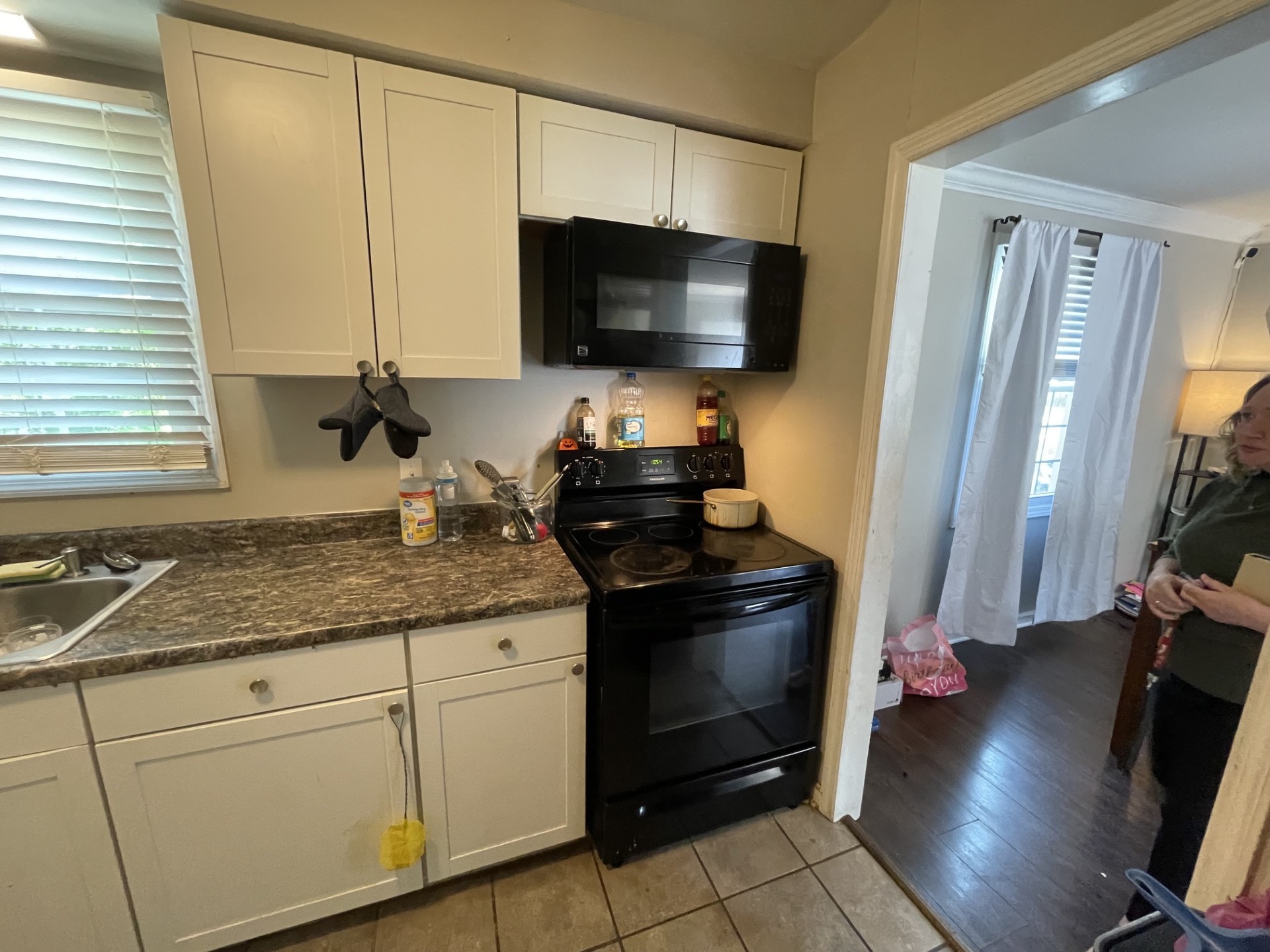 824 Country Club Dr