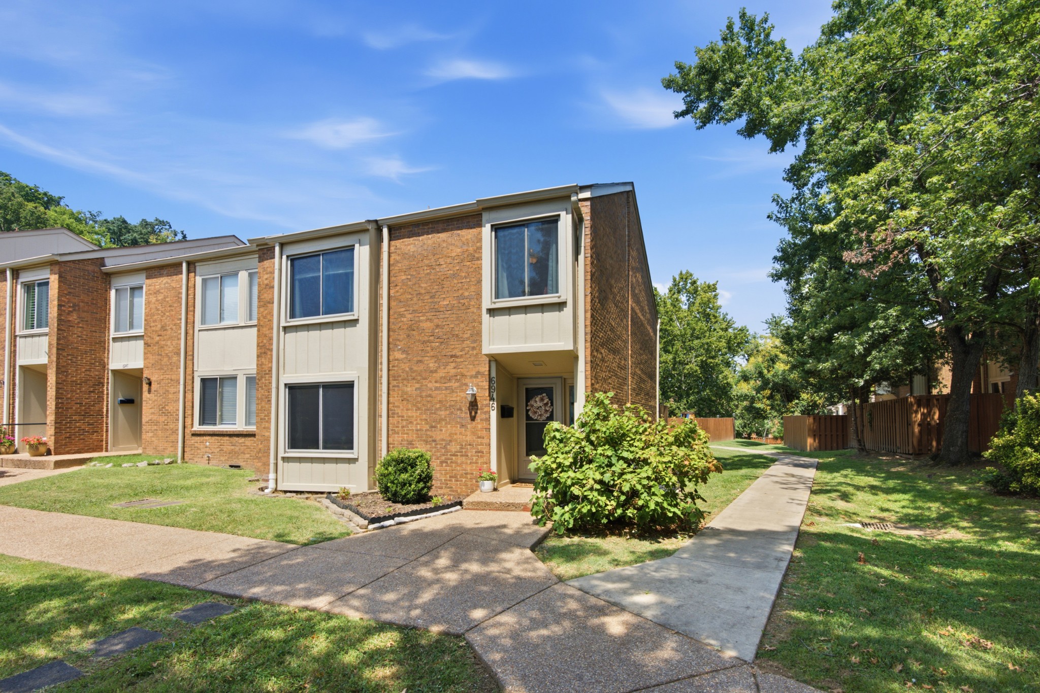 6946 Highland Park Dr