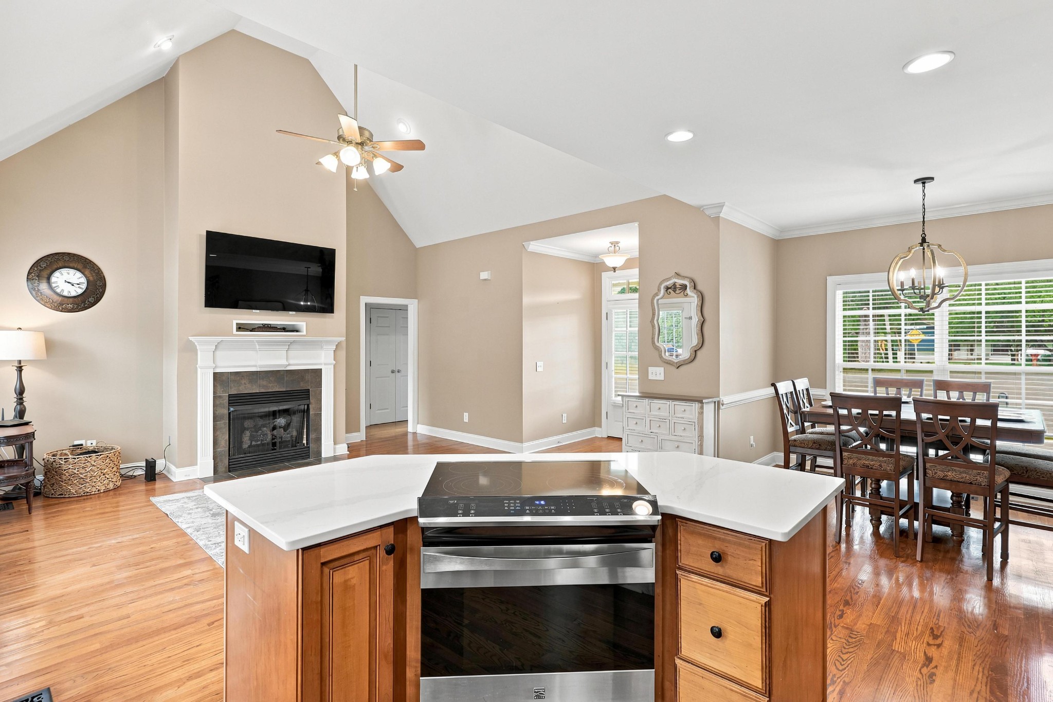 5266 Mouse Creek Road, NW