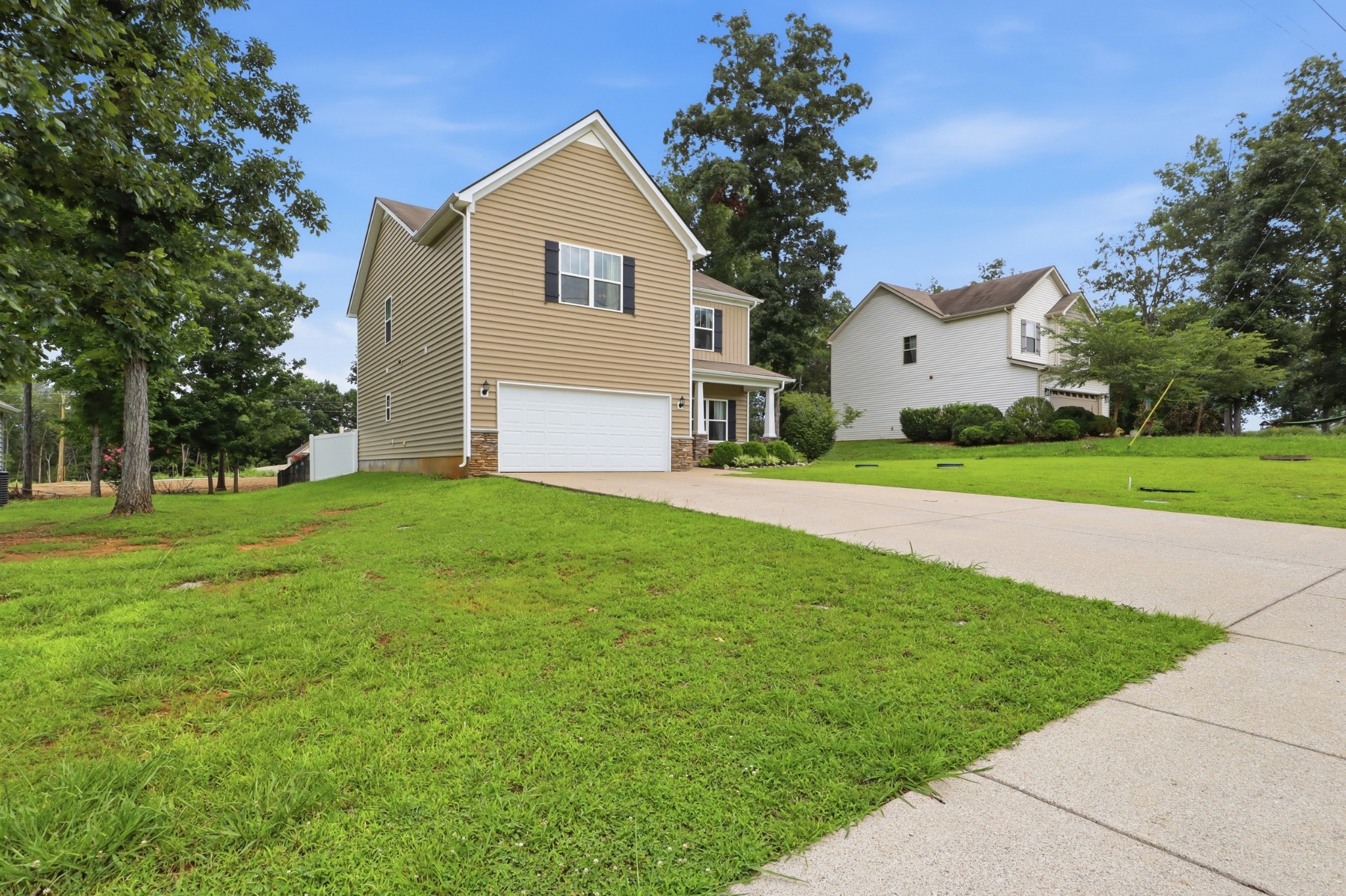 806 Silverhill Dr