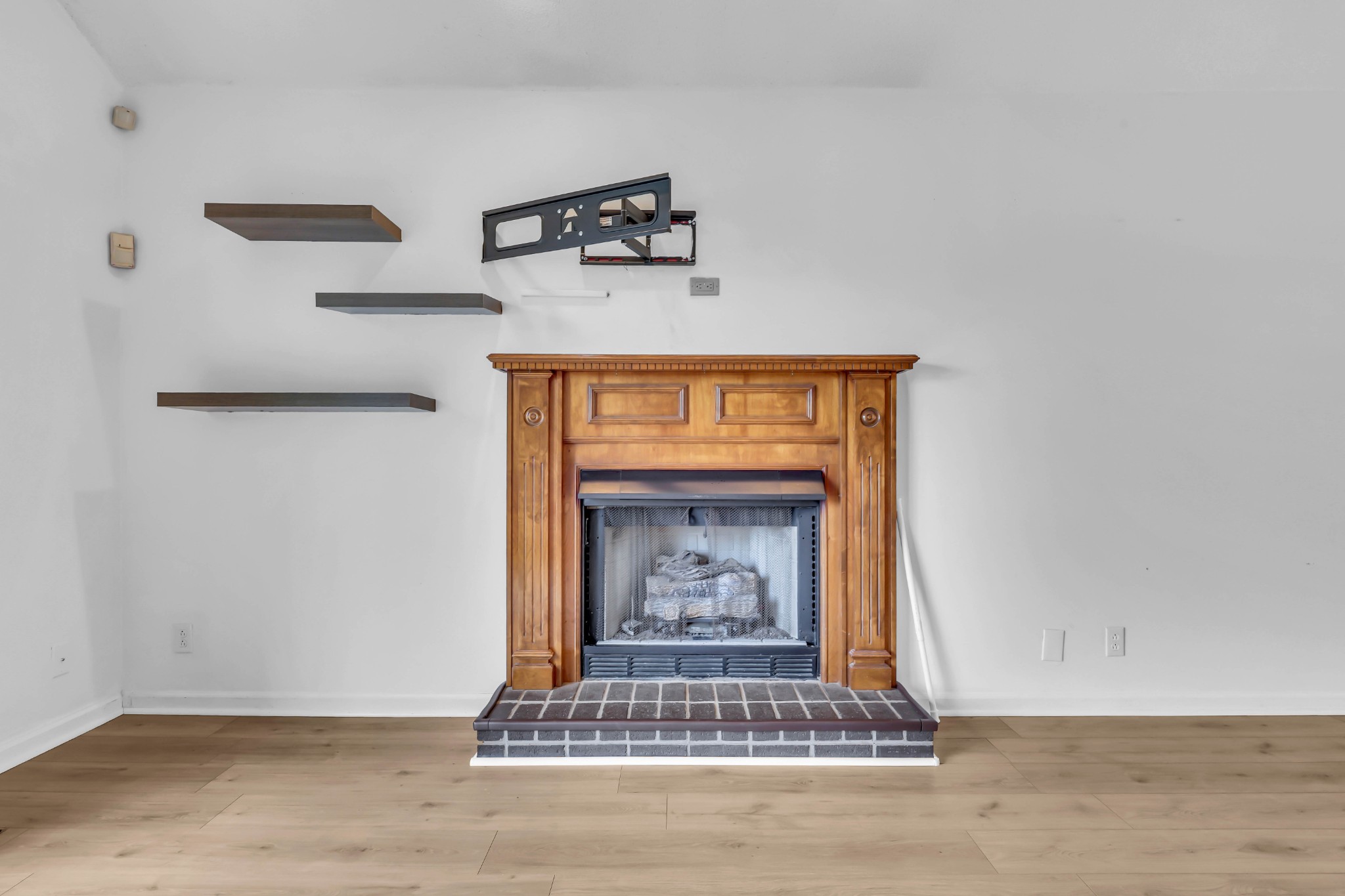 312 Broadmore Dr