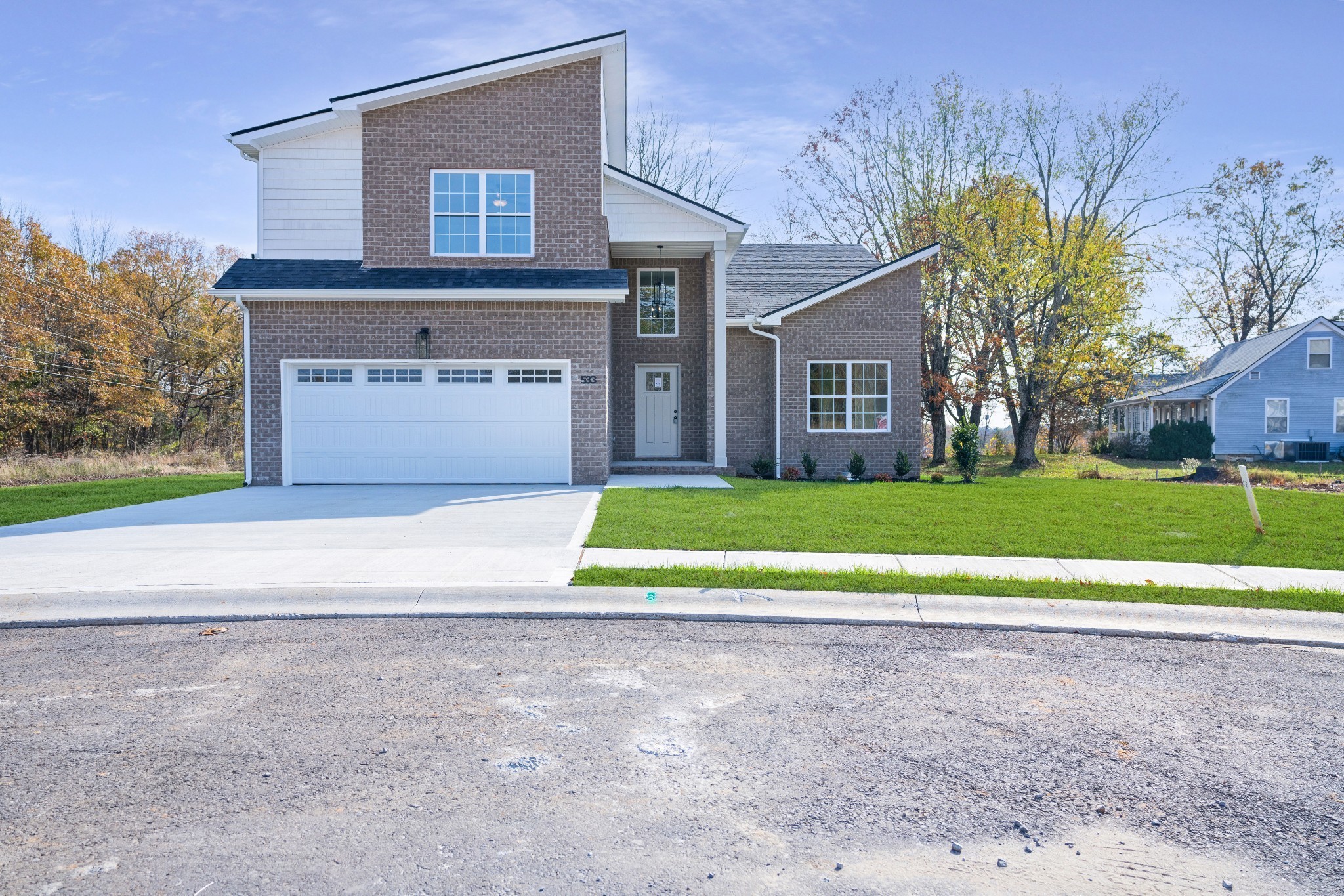 533 N Halifax Ct