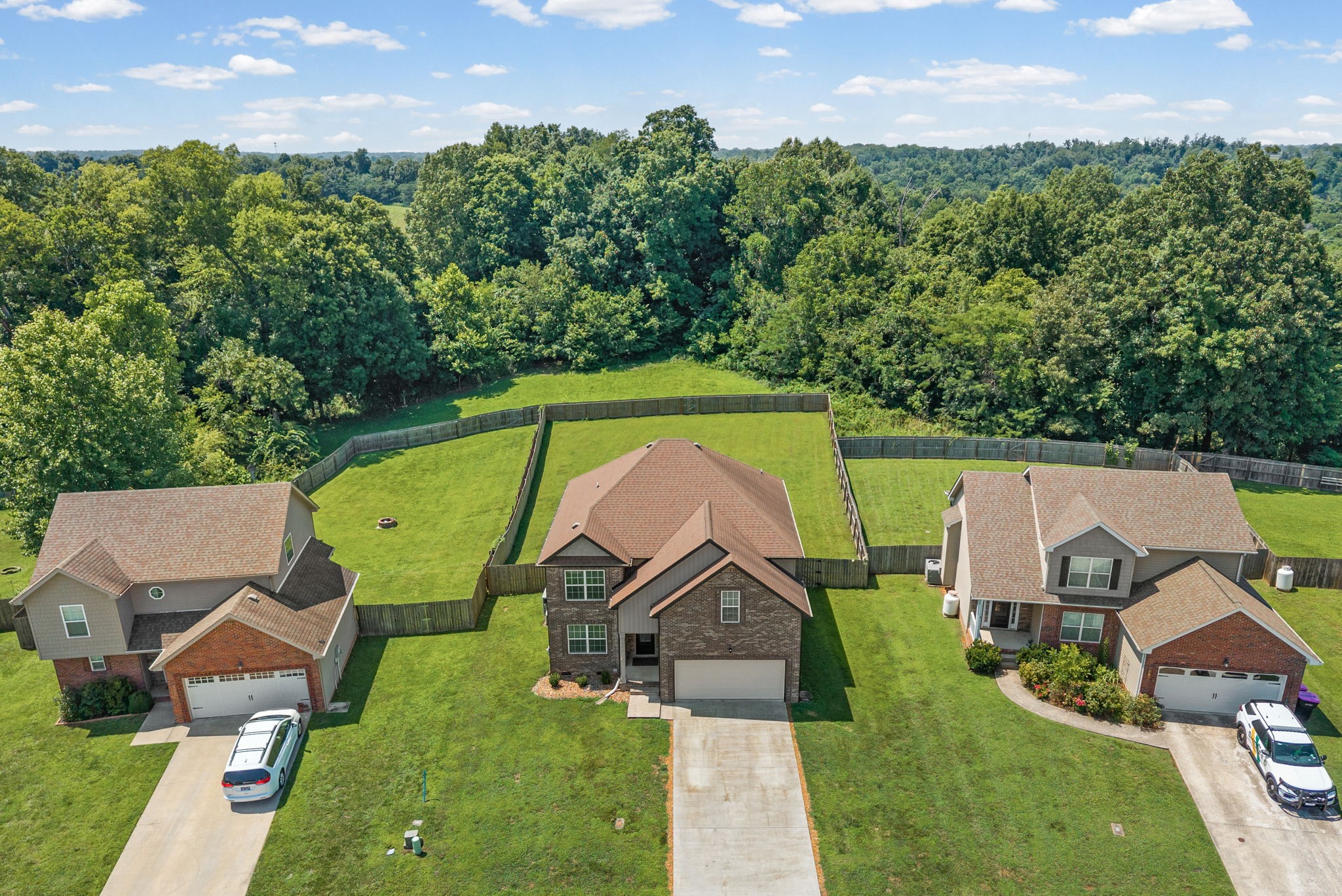 789 Banister Dr