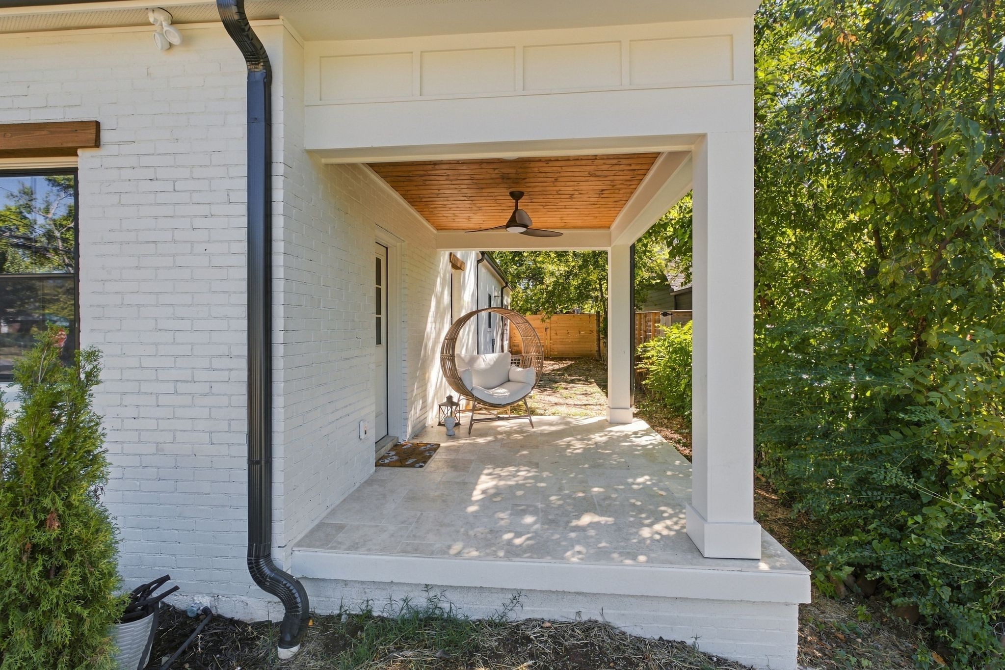 1417 Montgomery Ave